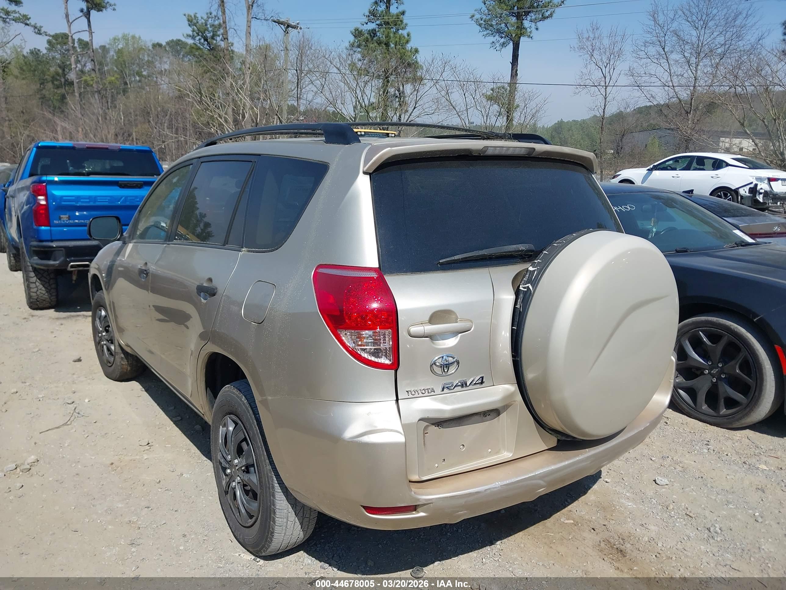 TOYOTA RAV4 image 3