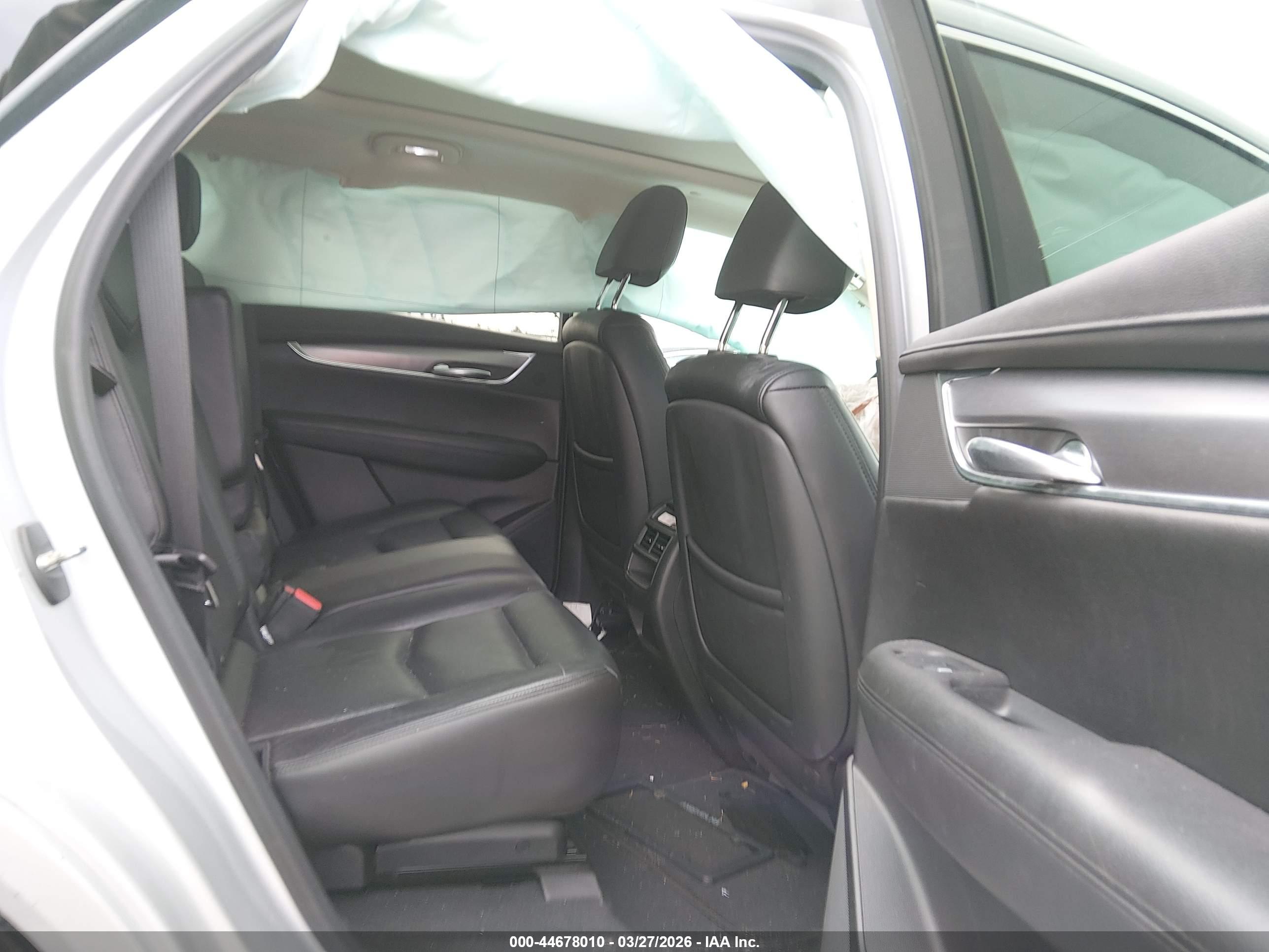 CADILLAC XT5 image 8