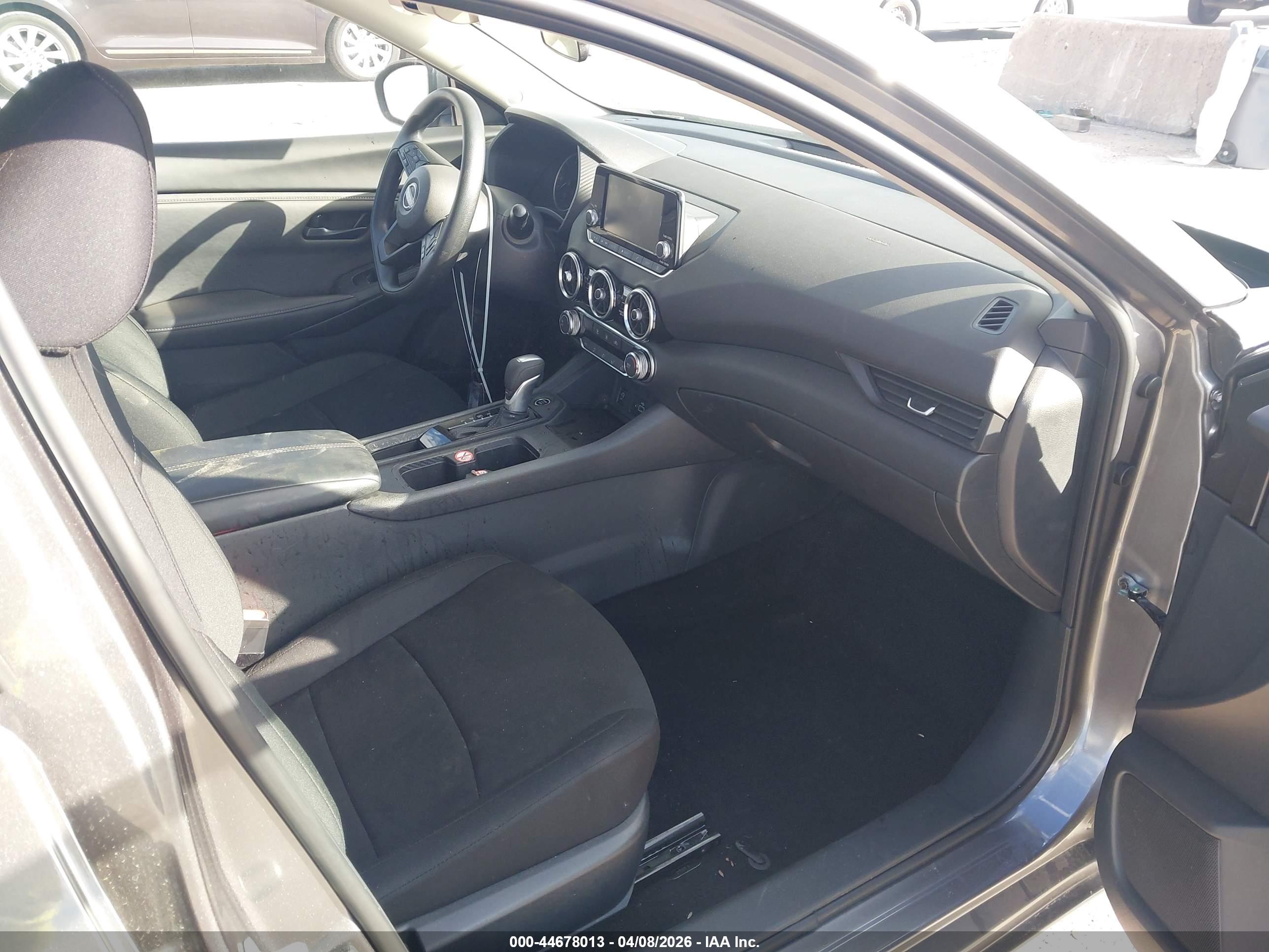 NISSAN SENTRA image 5