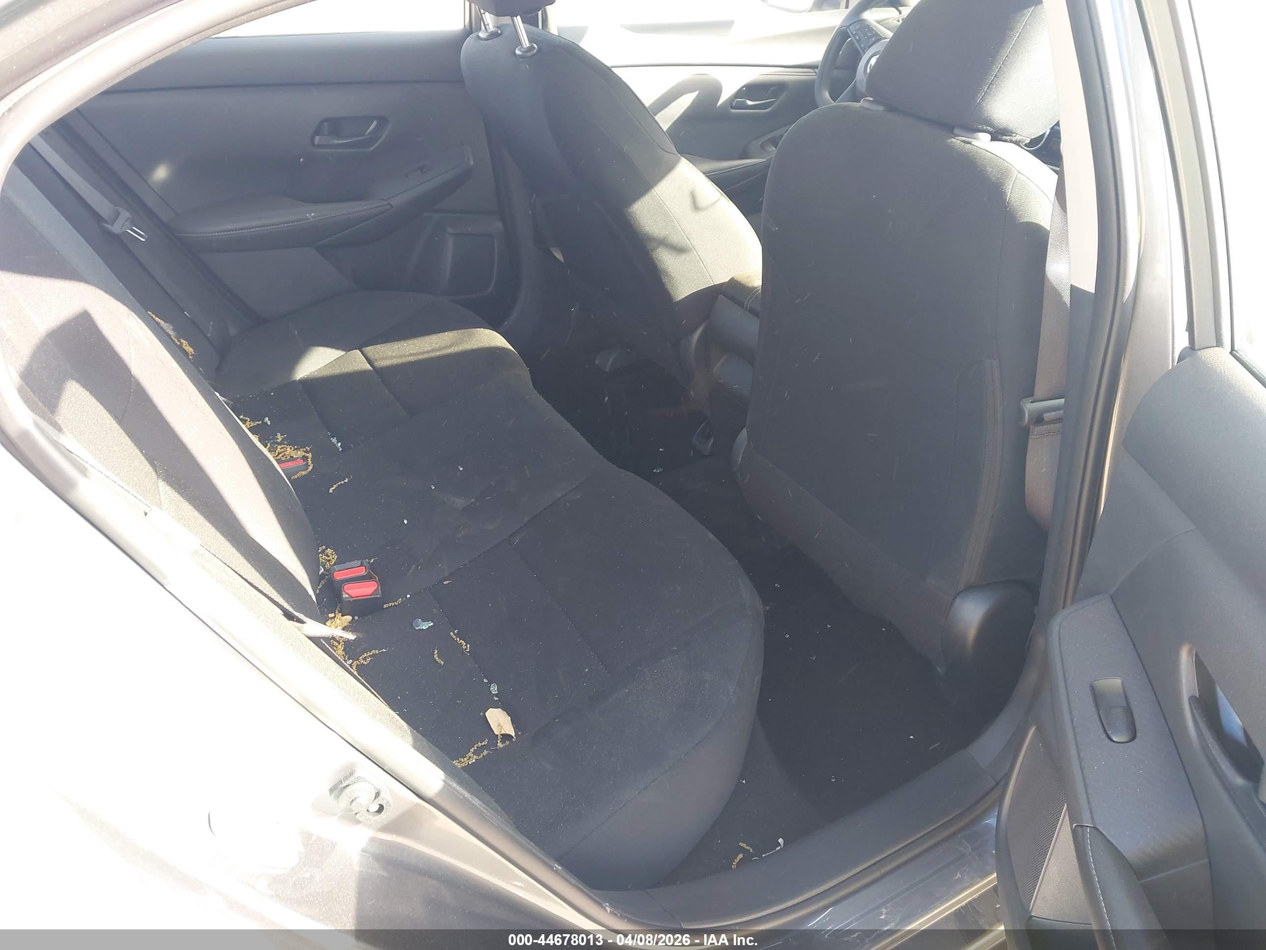 NISSAN SENTRA image 8