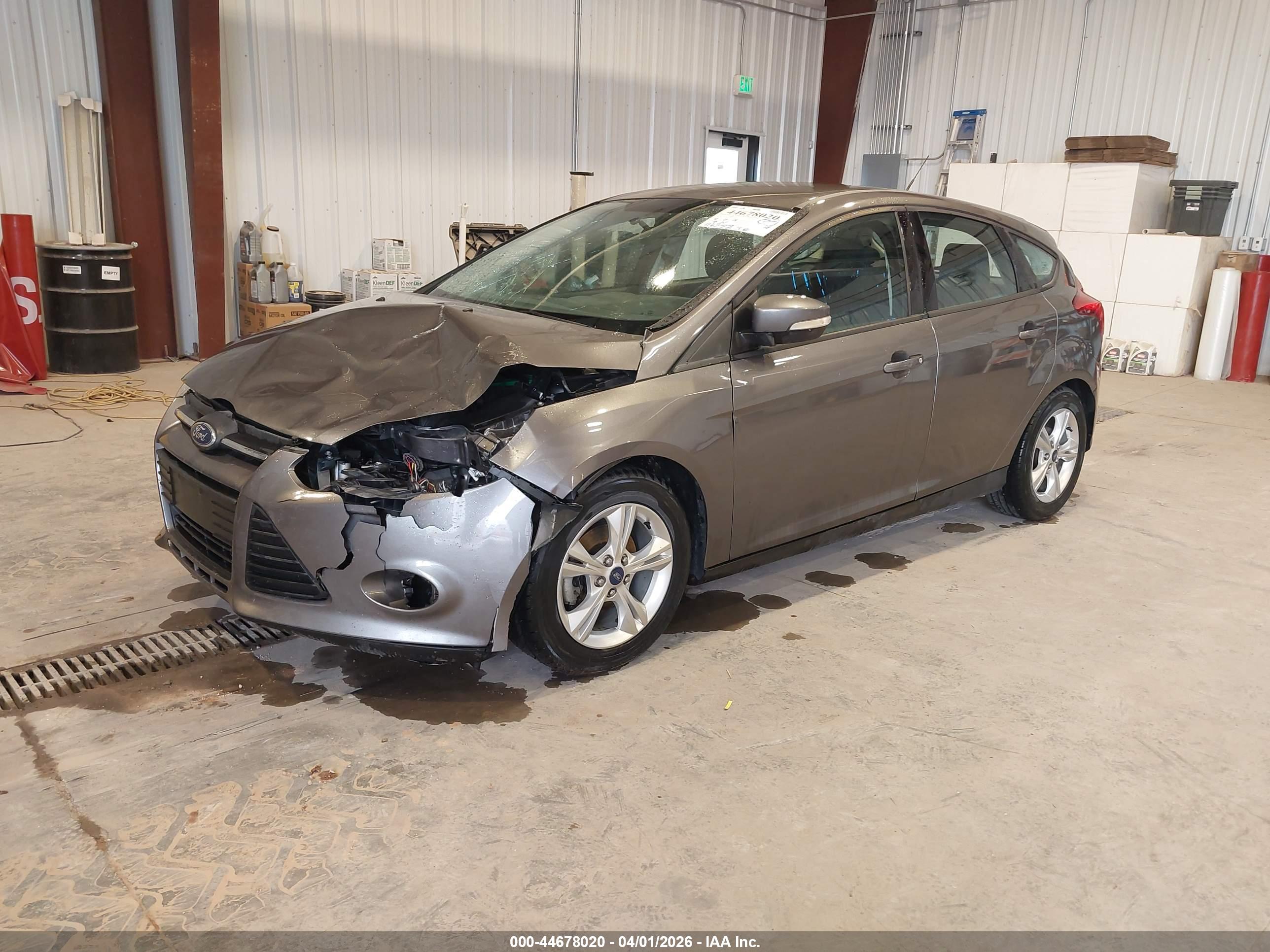 FORD FOCUS image 2