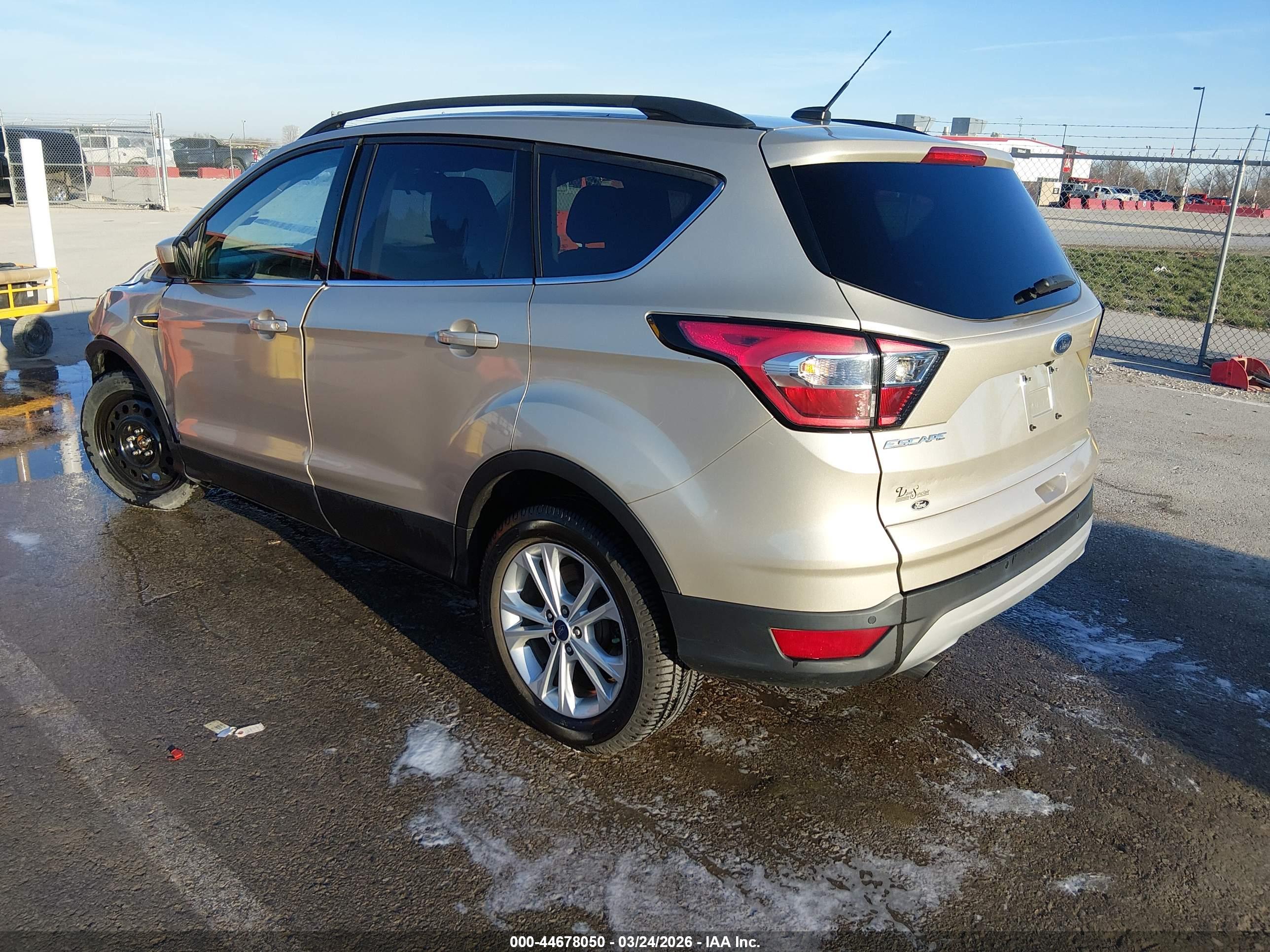 FORD ESCAPE image 3
