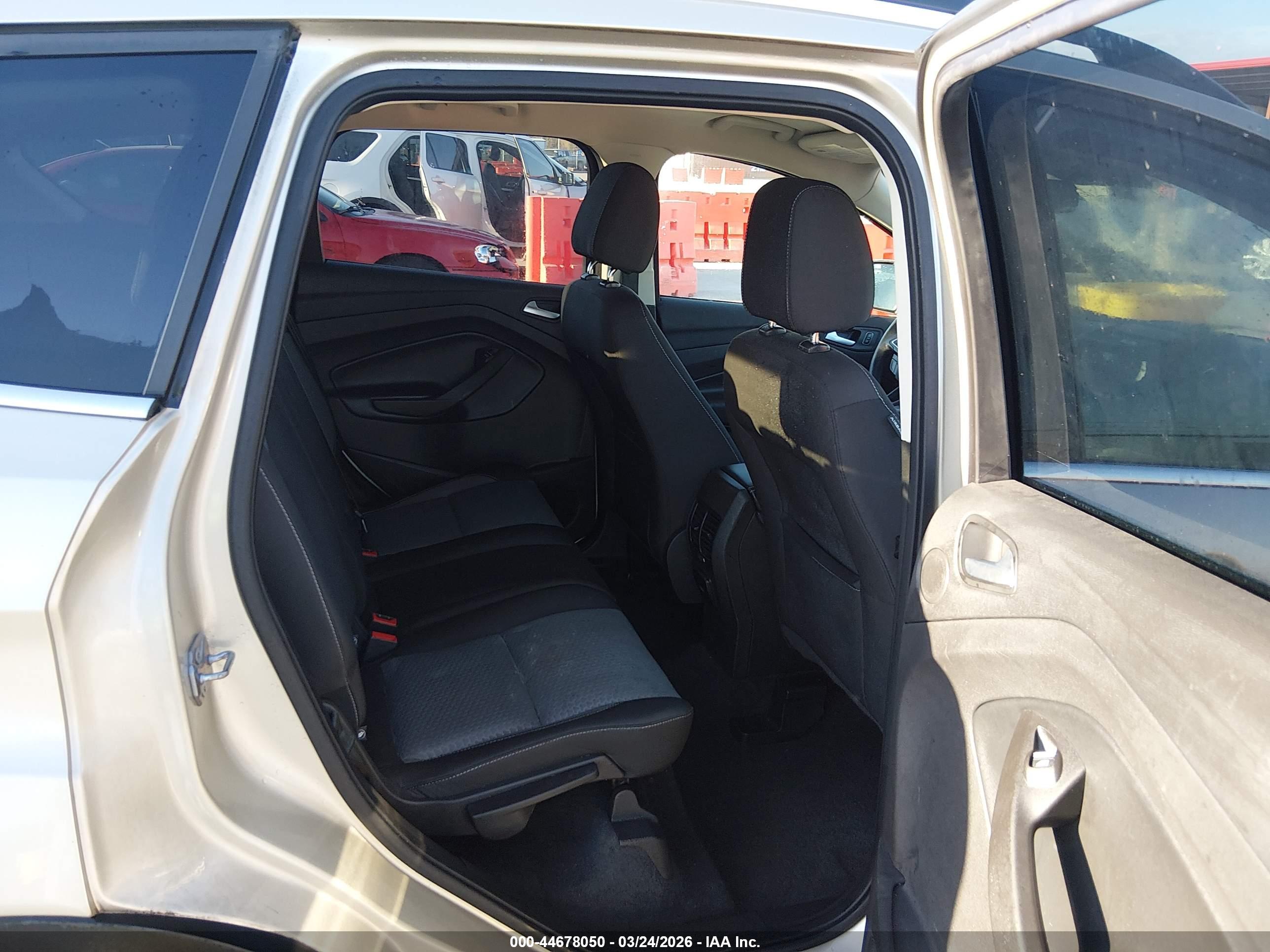 FORD ESCAPE image 8