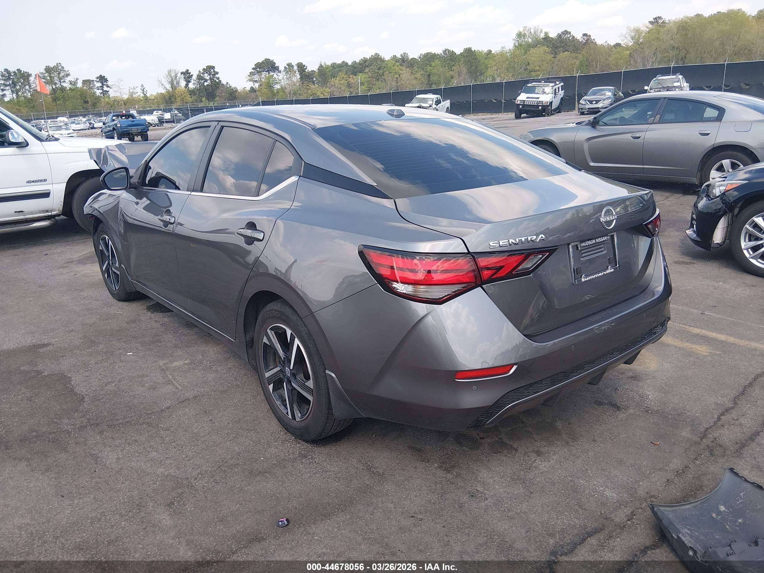NISSAN SENTRA image 3