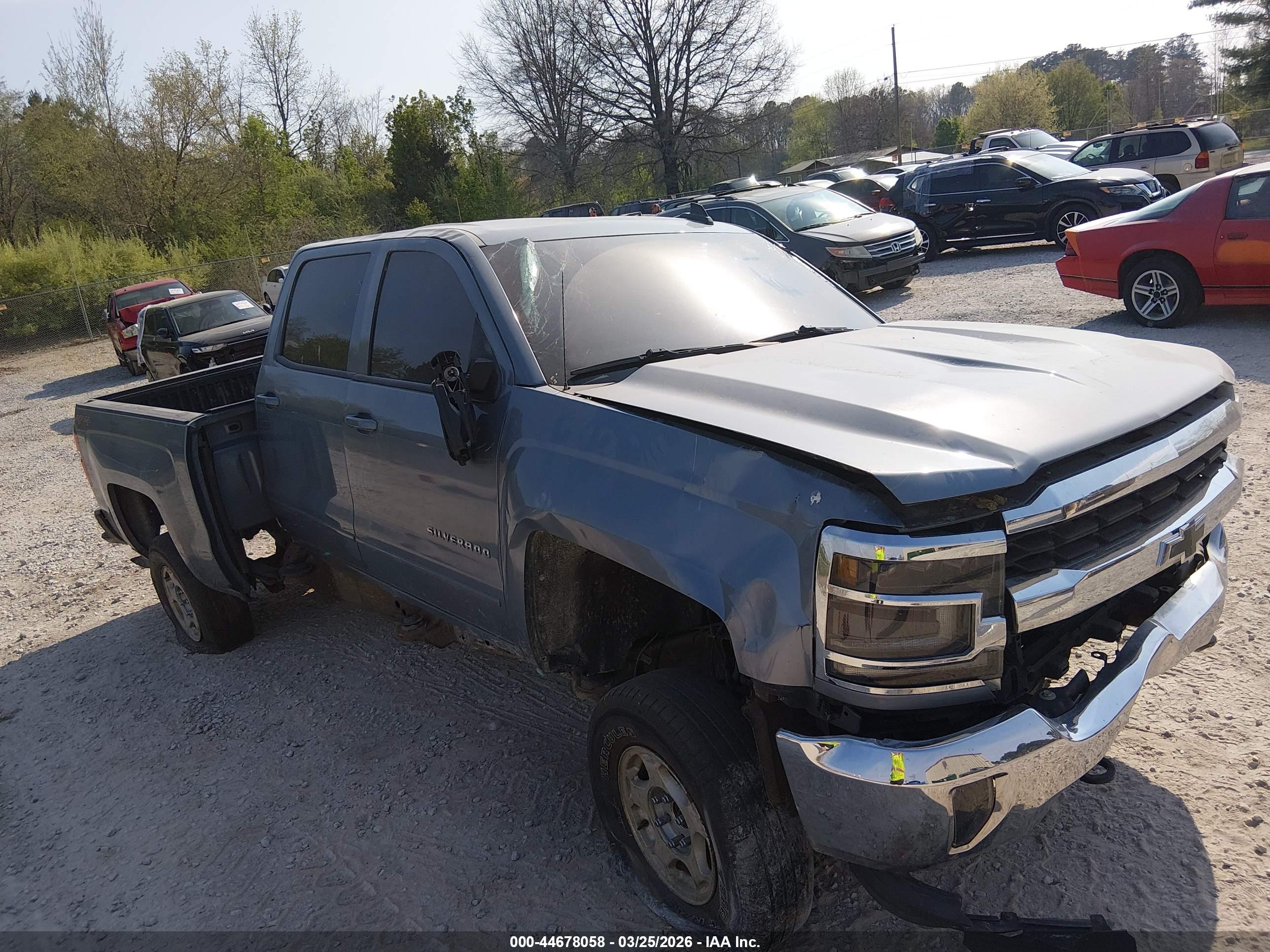 CHEVROLET SILVERADO image 6