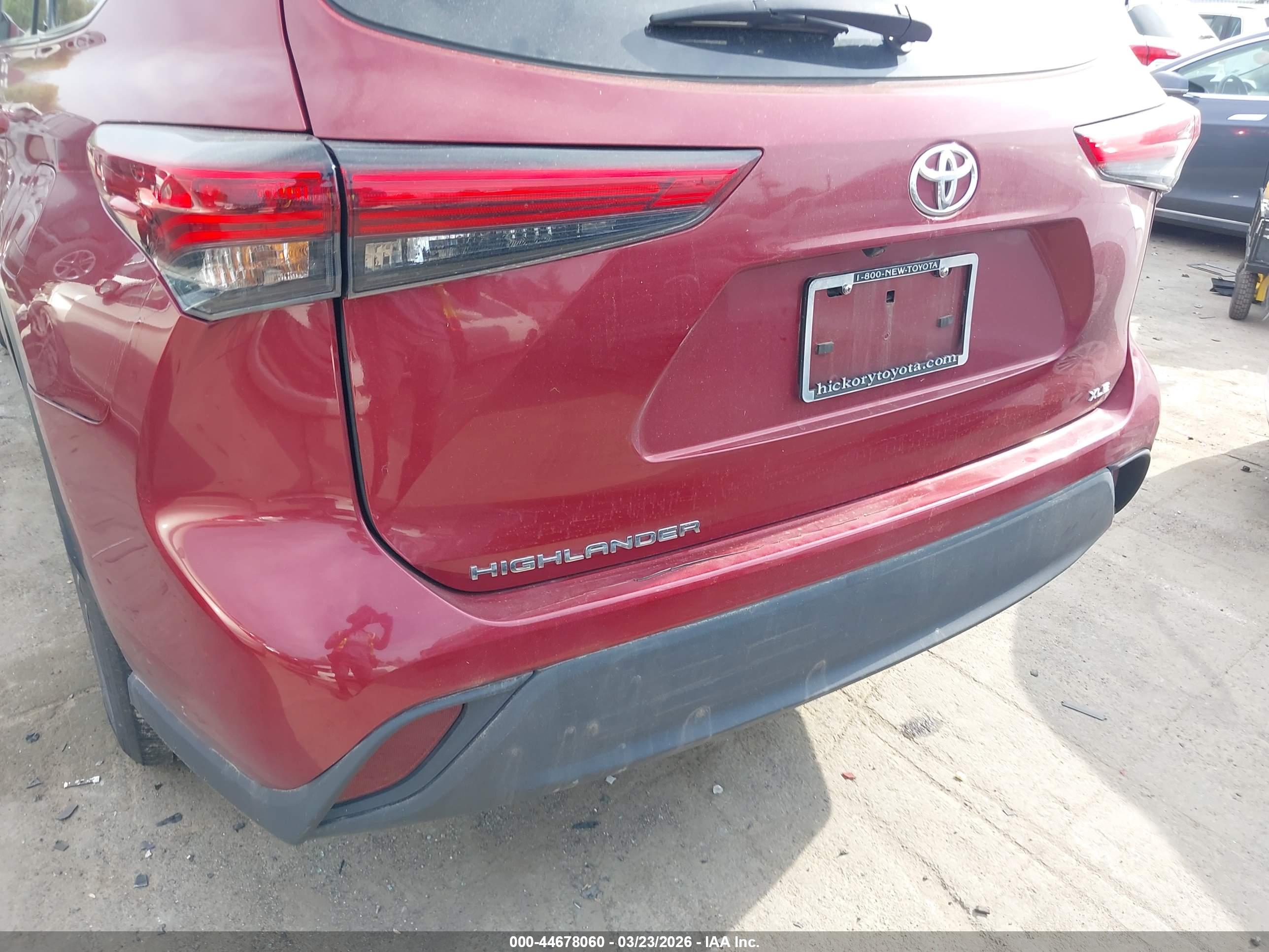 TOYOTA HIGHLANDER image 6