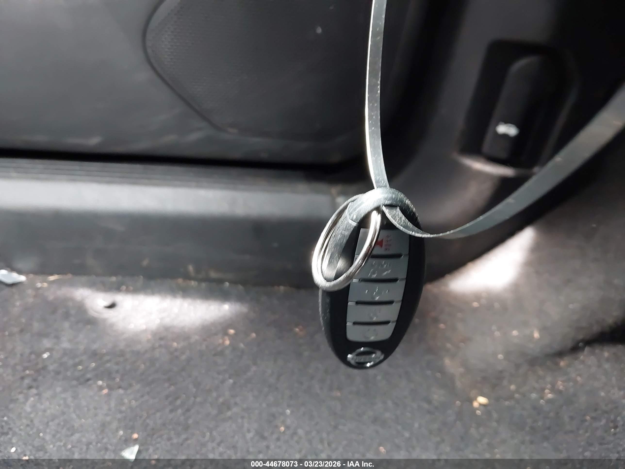 NISSAN ROGUE image 11