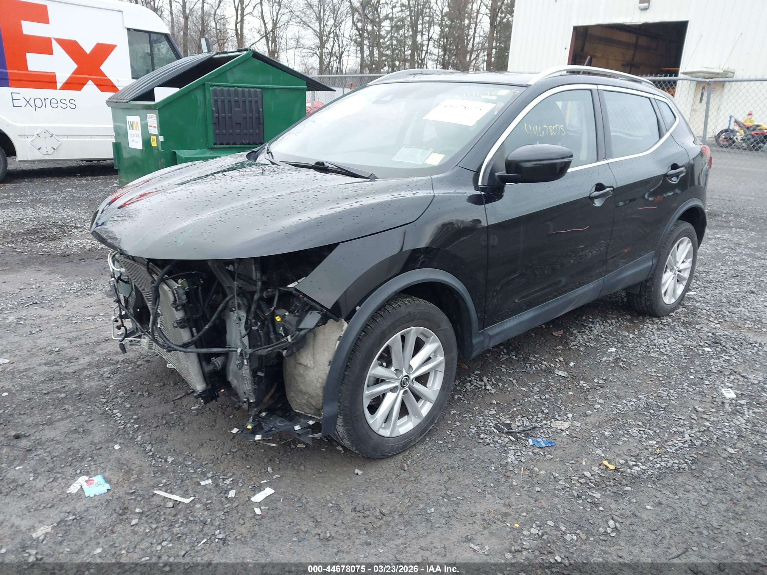 NISSAN ROGUE image 2