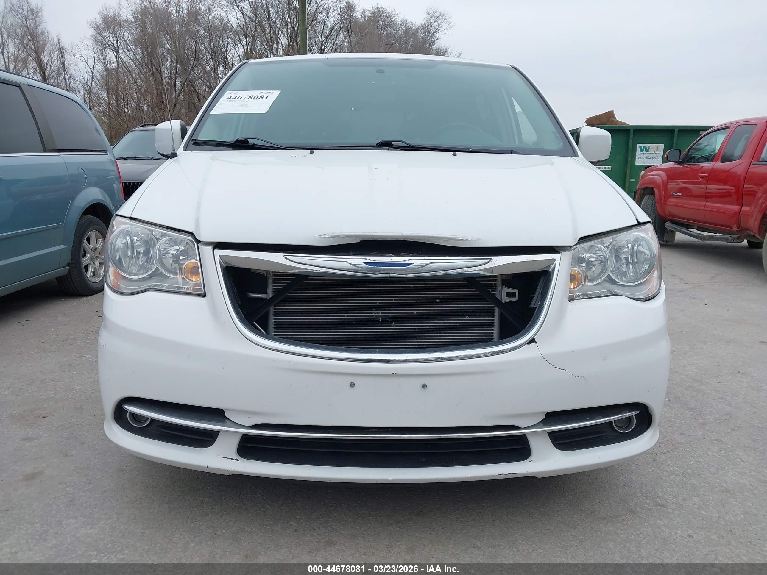 CHRYSLER TOWN image 6