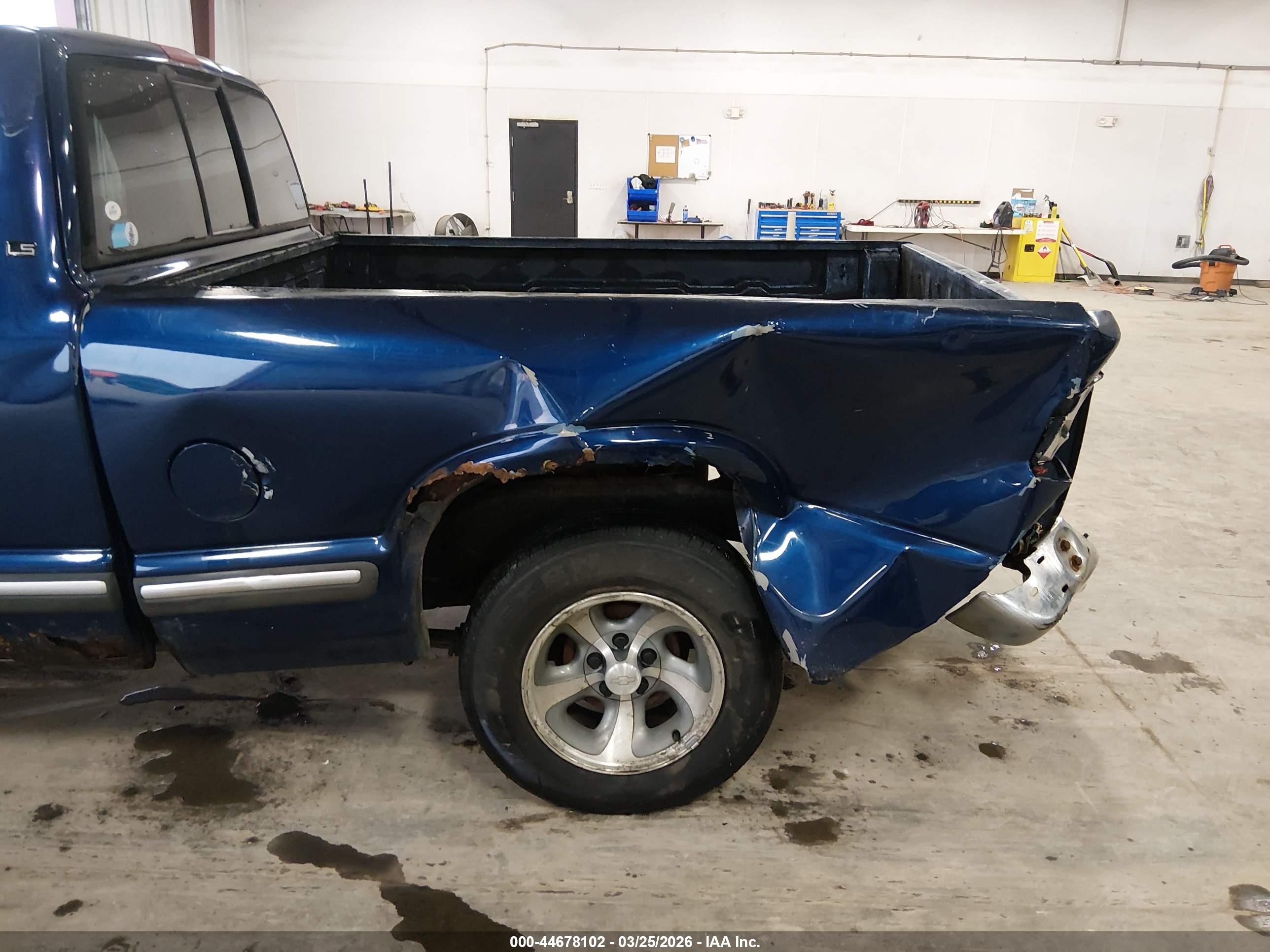 CHEVROLET S-10 image 6