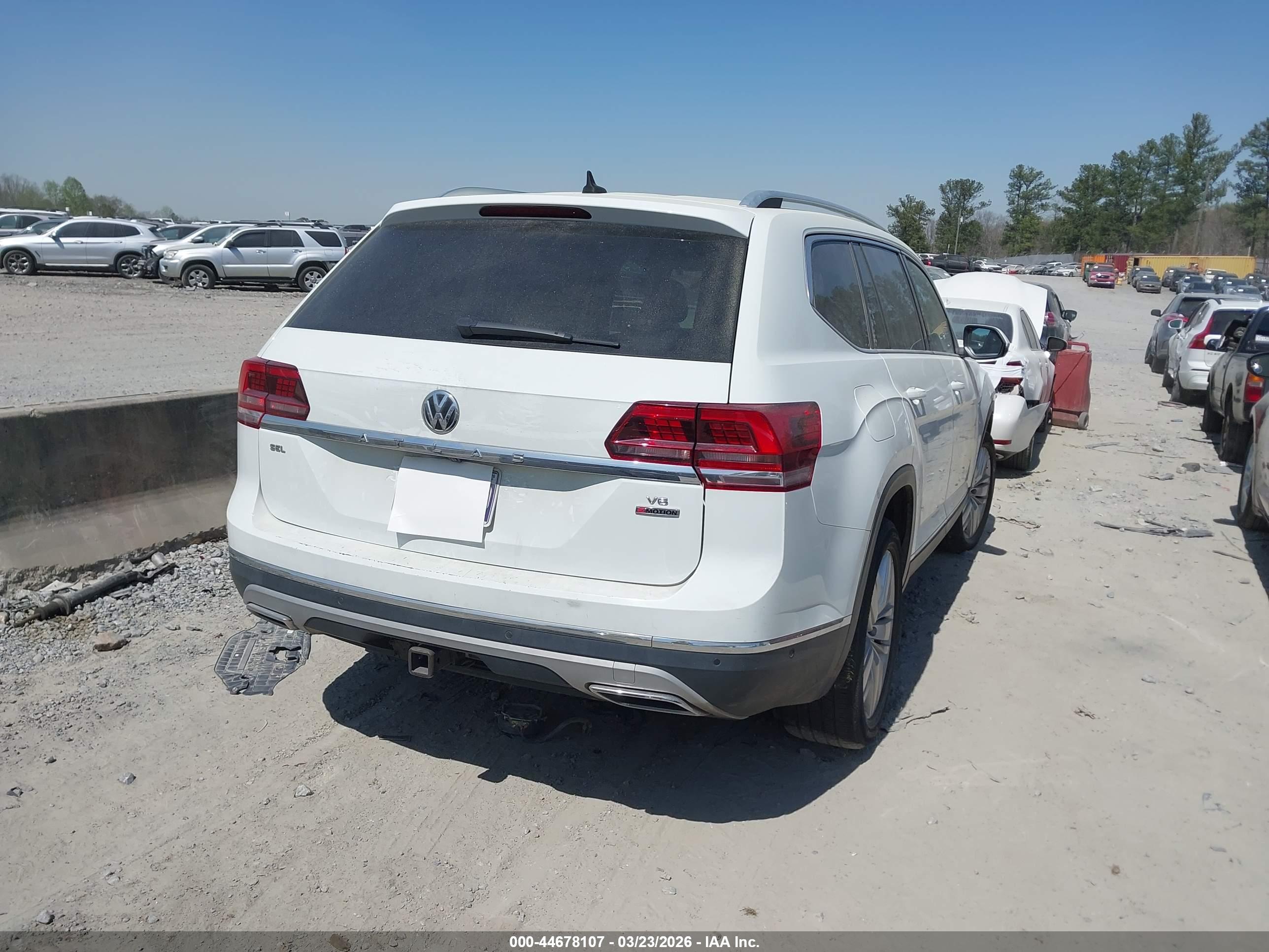 VOLKSWAGEN ATLAS image 4