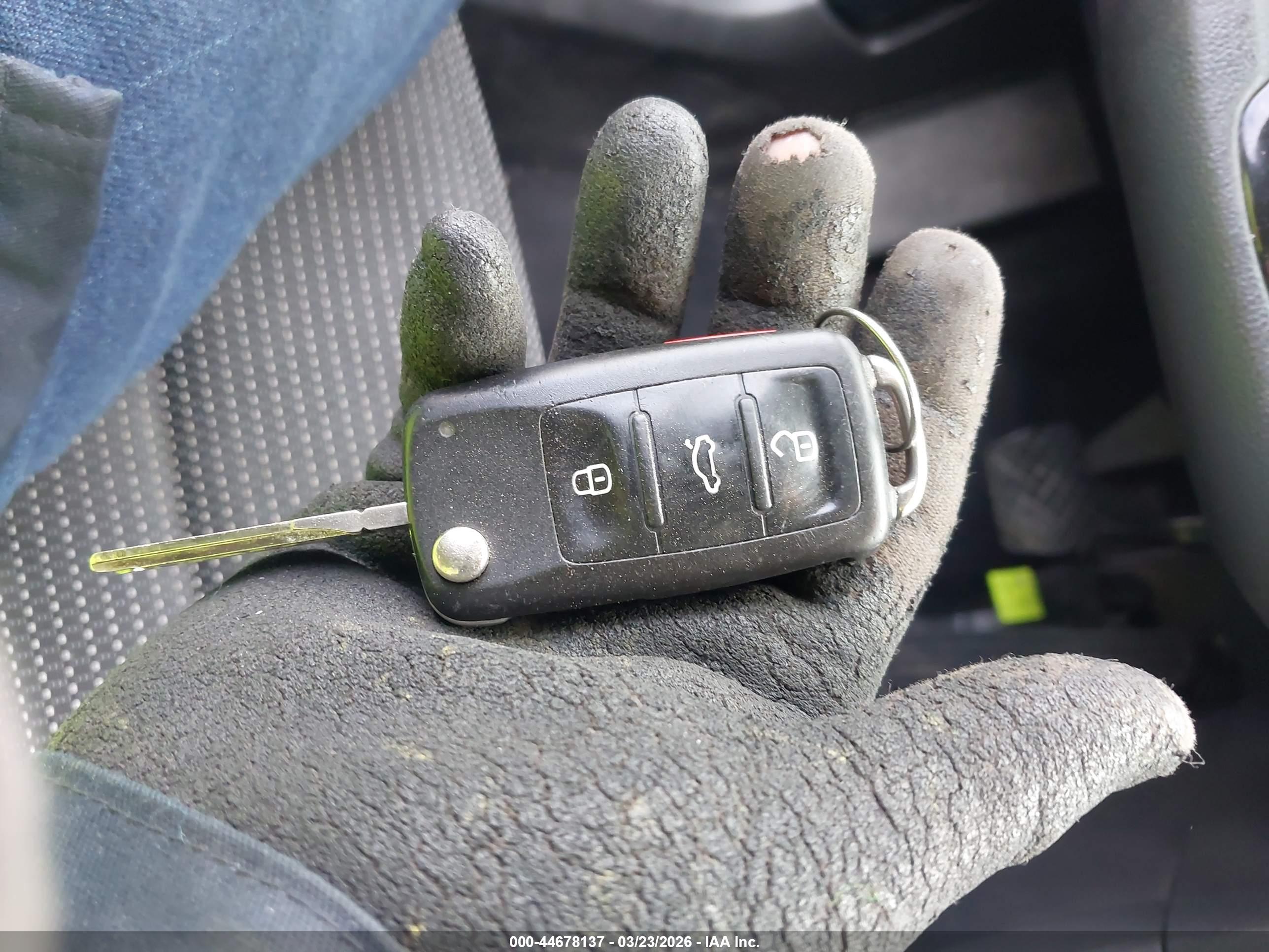 VOLKSWAGEN PASSAT image 11