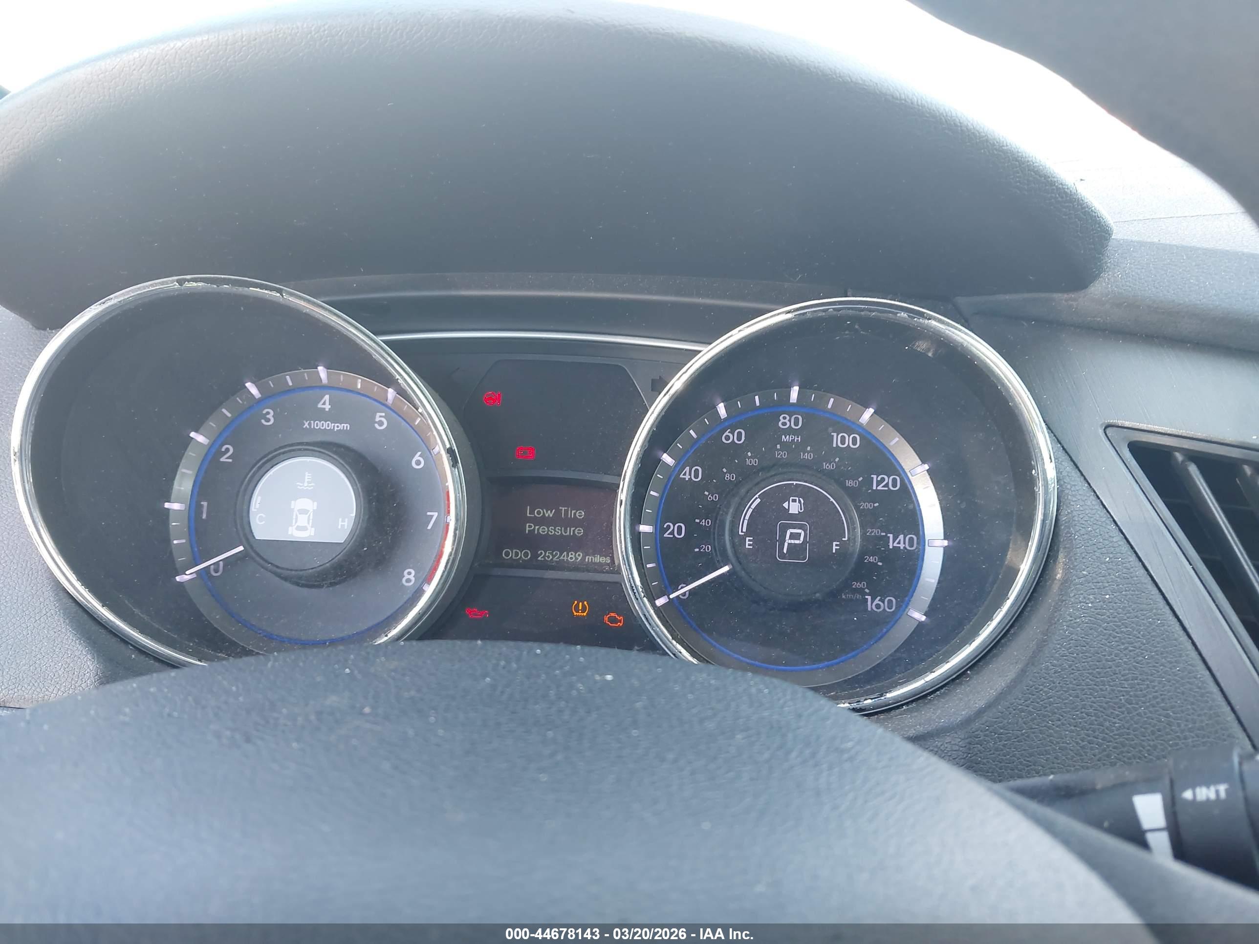 HYUNDAI SONATA image 7