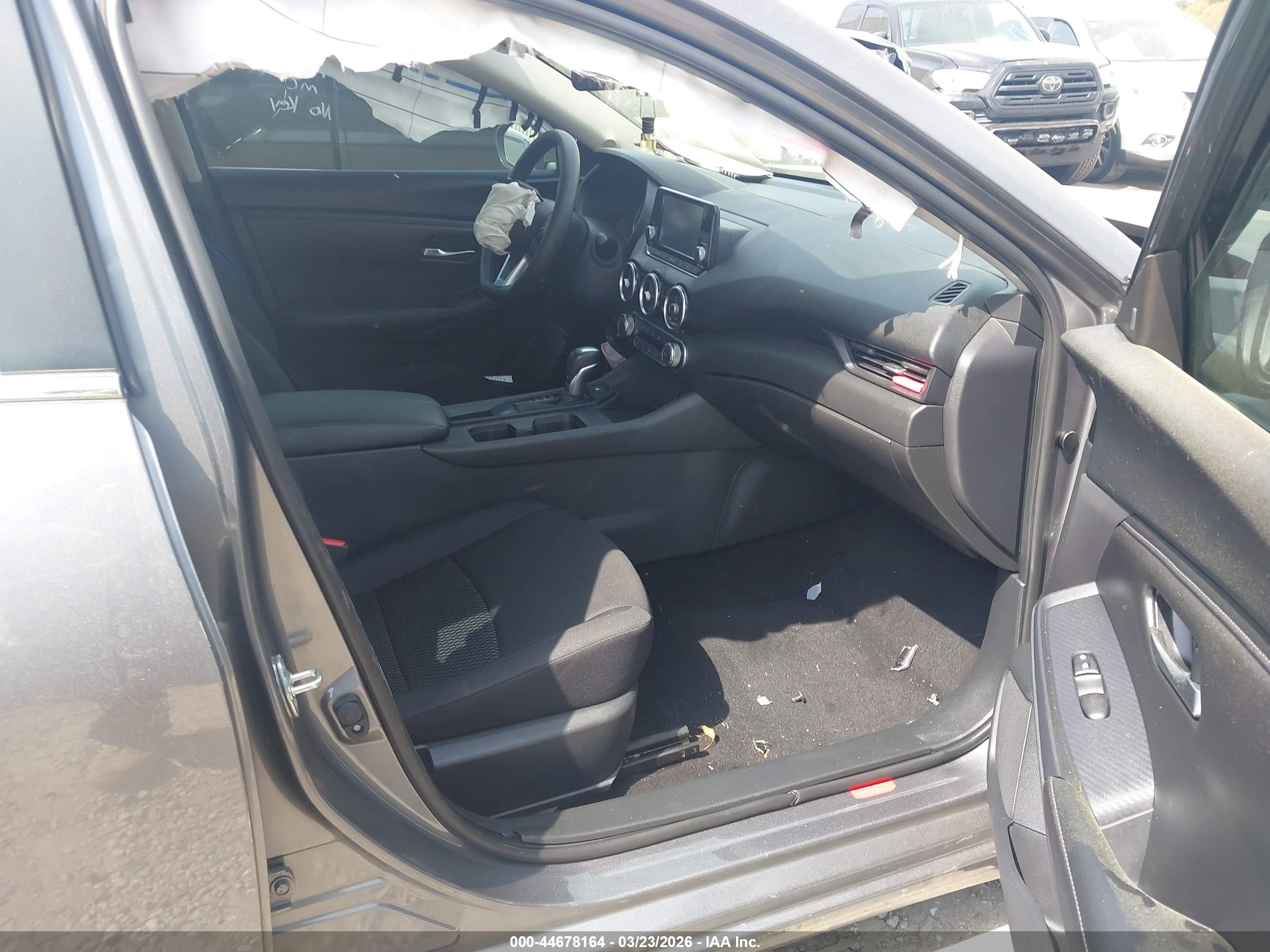 NISSAN SENTRA image 5
