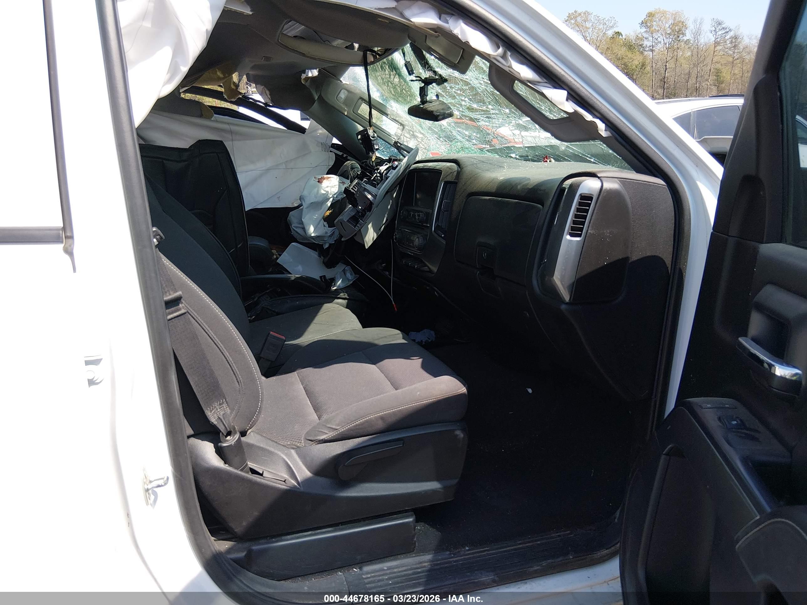 CHEVROLET SILVERADO image 5