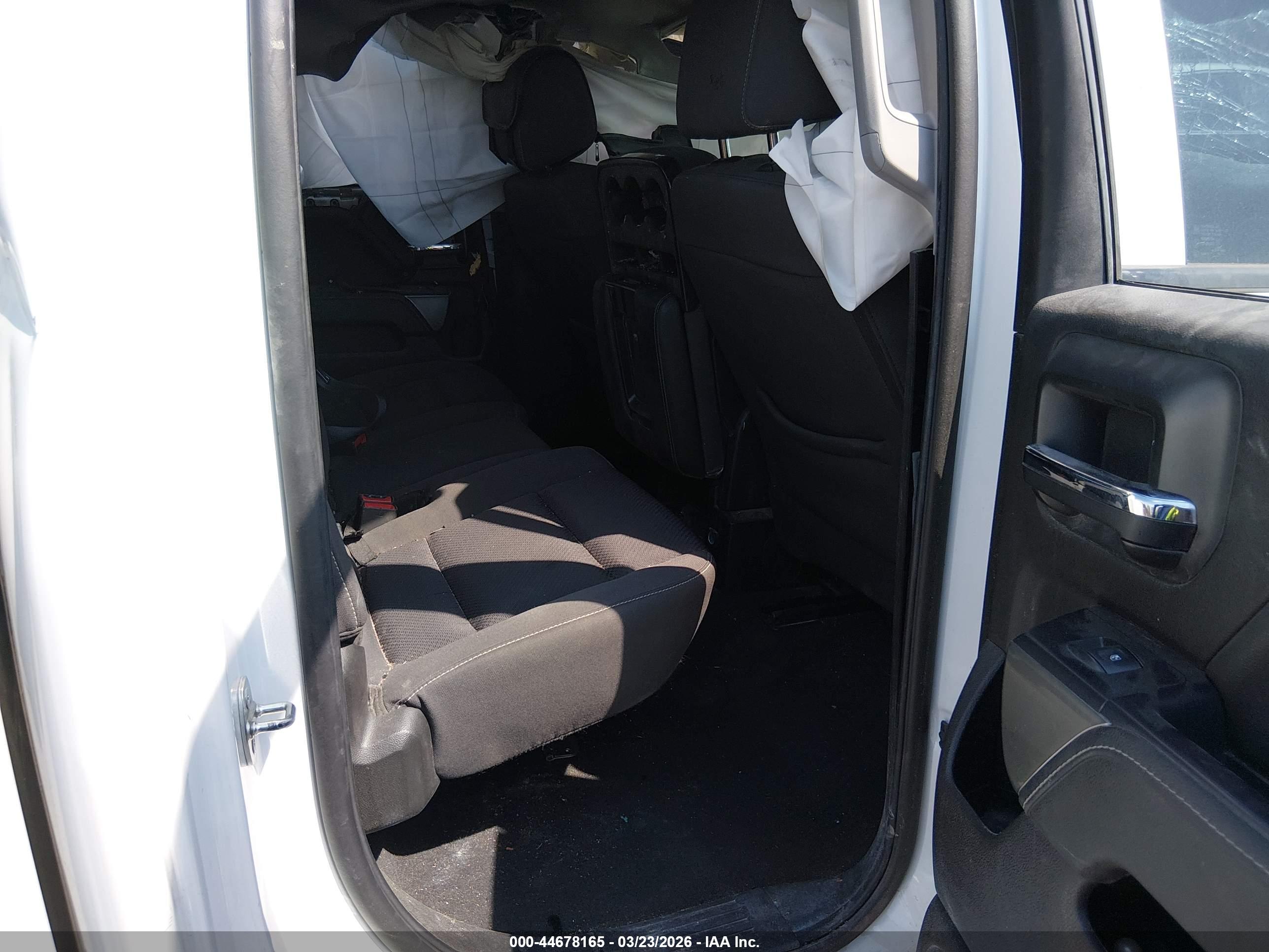 CHEVROLET SILVERADO image 8