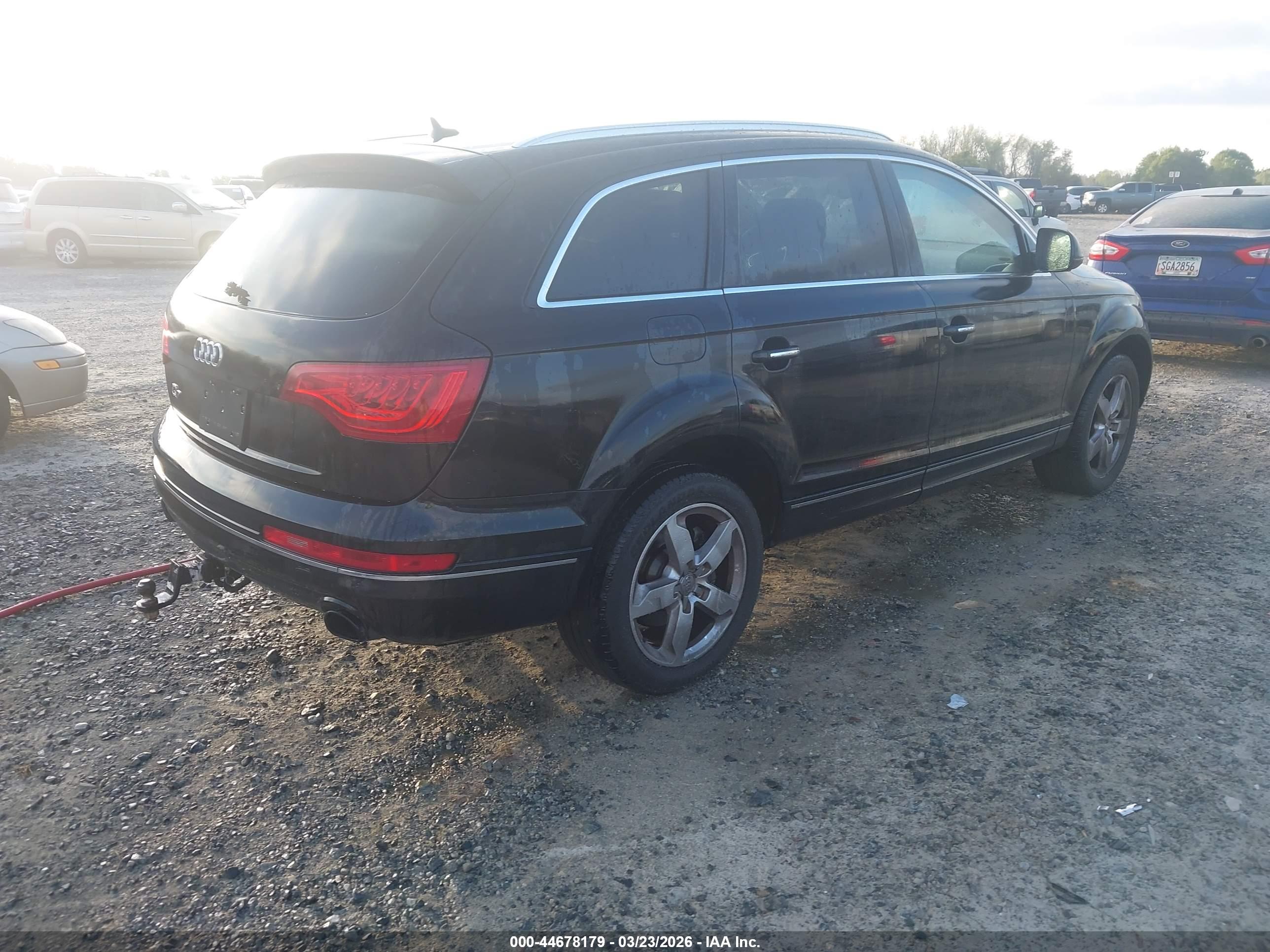 AUDI Q7 image 4