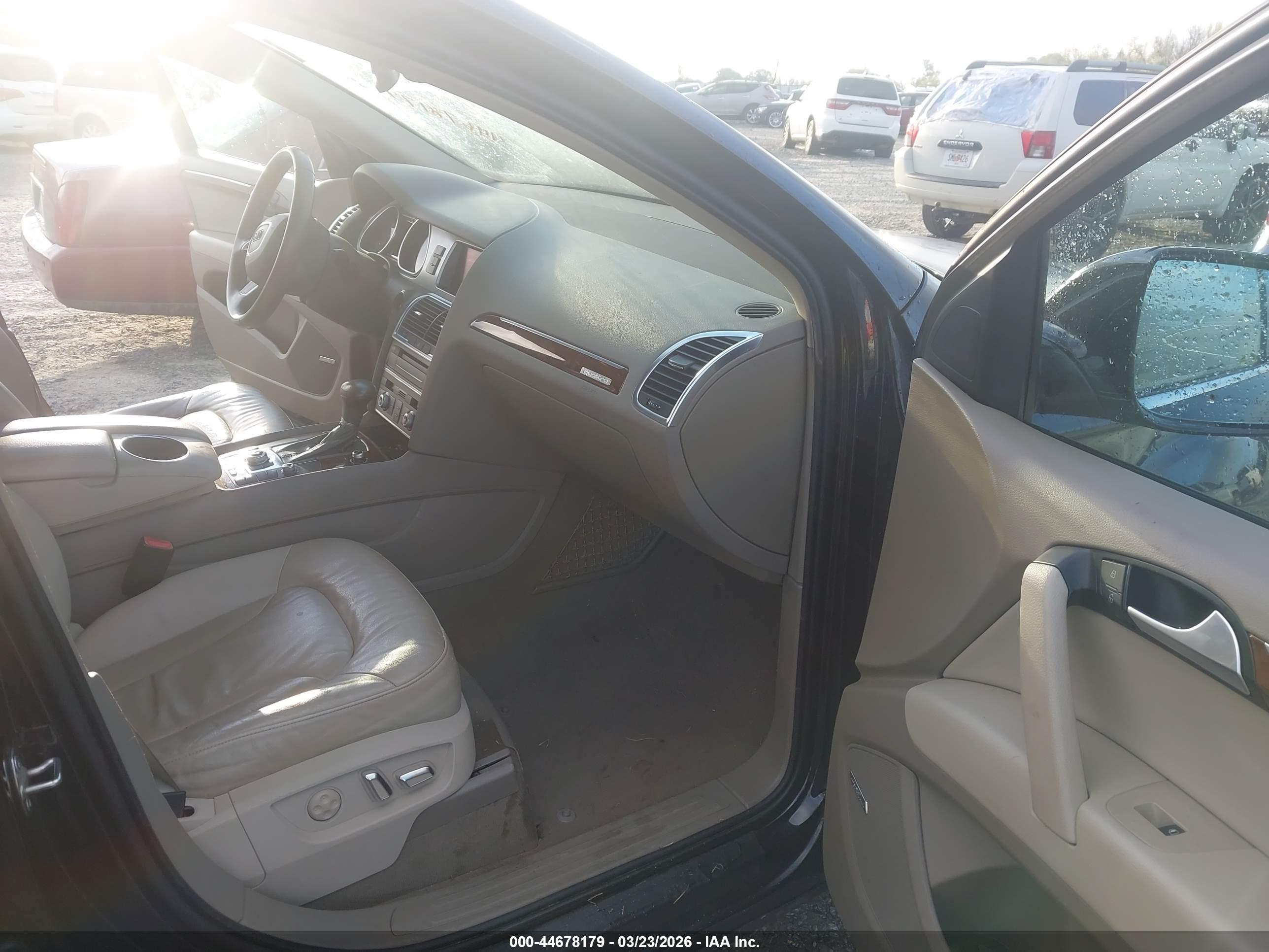 AUDI Q7 image 5