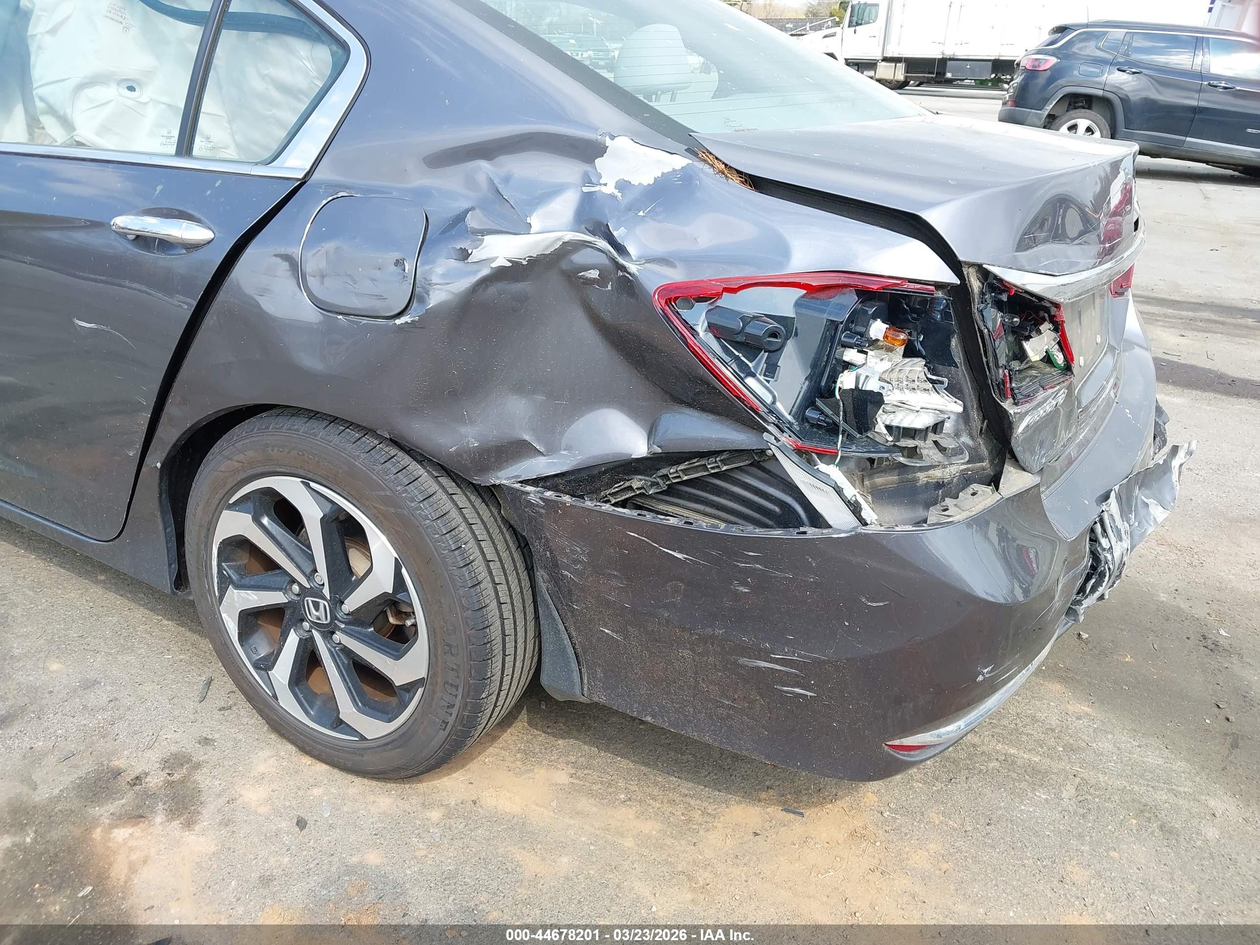 HONDA ACCORD image 6