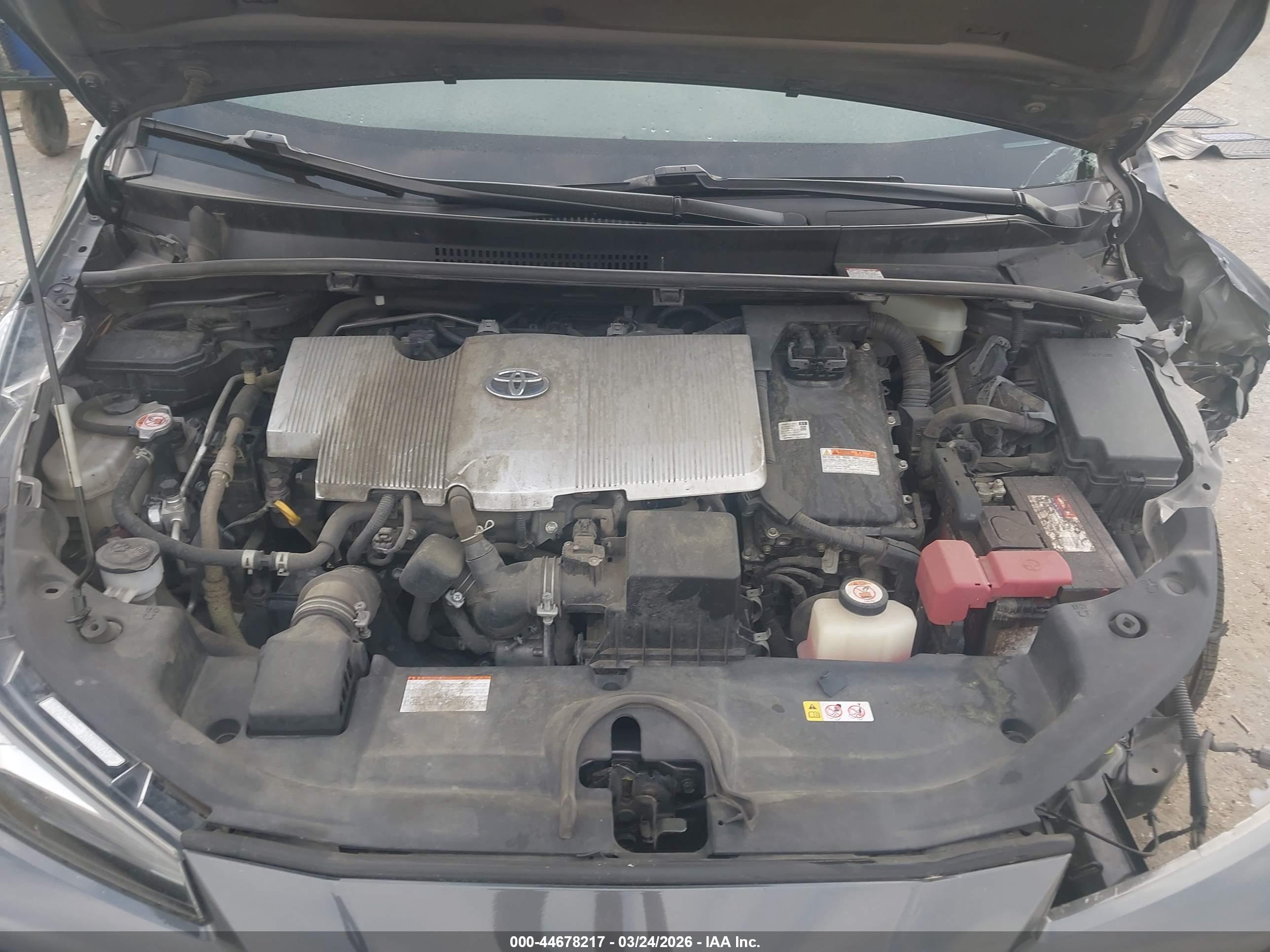 TOYOTA PRIUS image 10