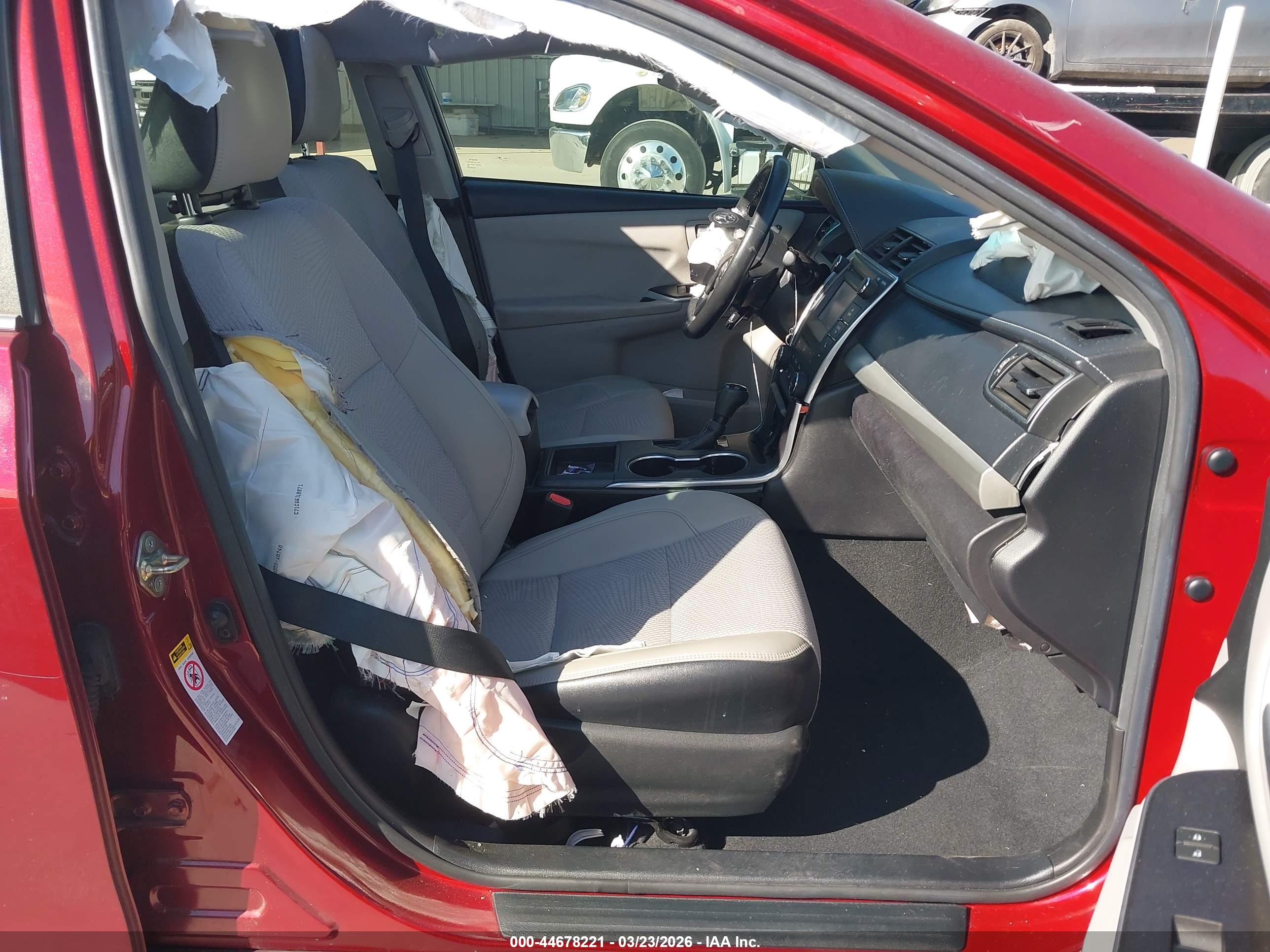 TOYOTA CAMRY image 5