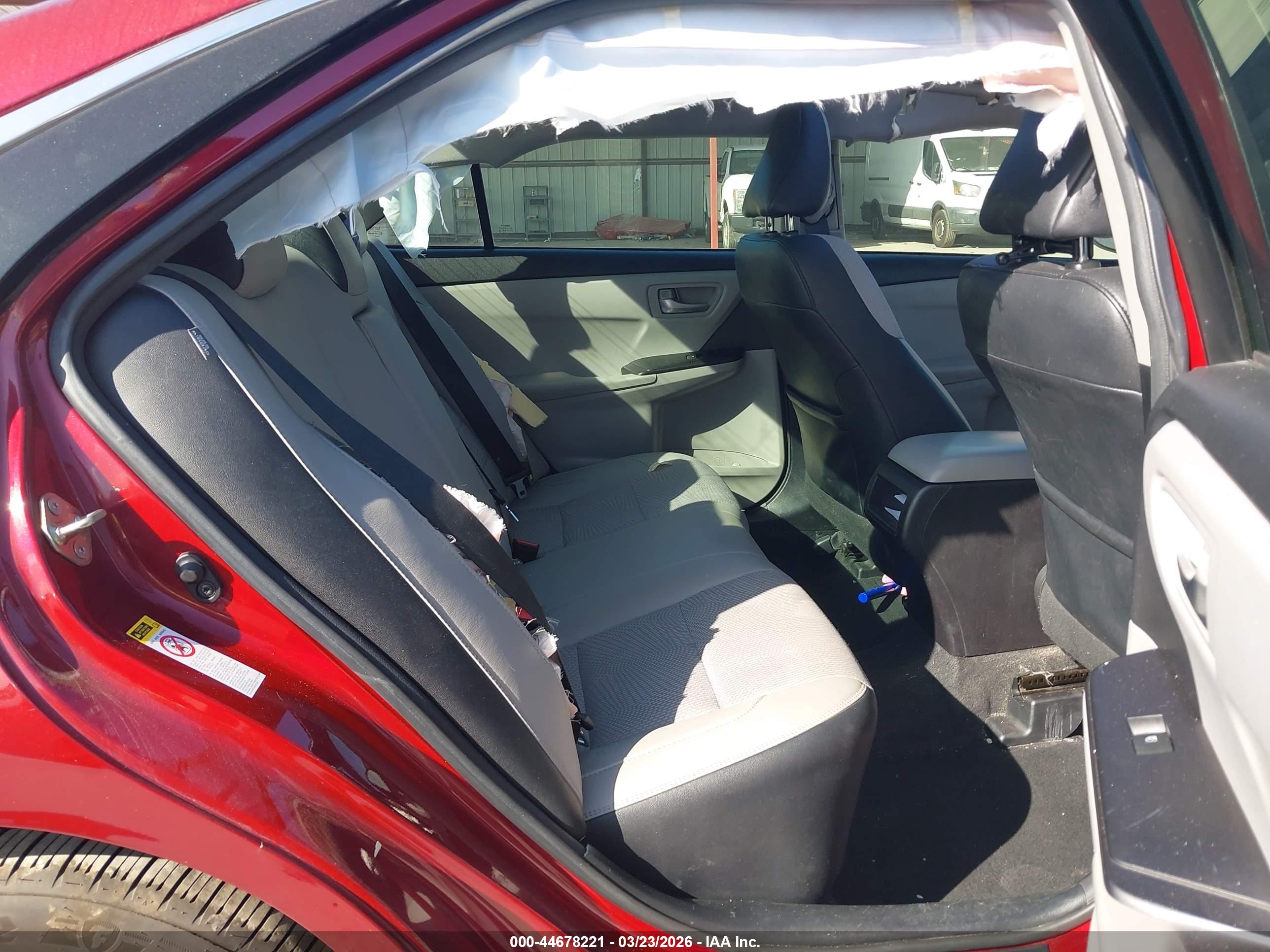 TOYOTA CAMRY image 8