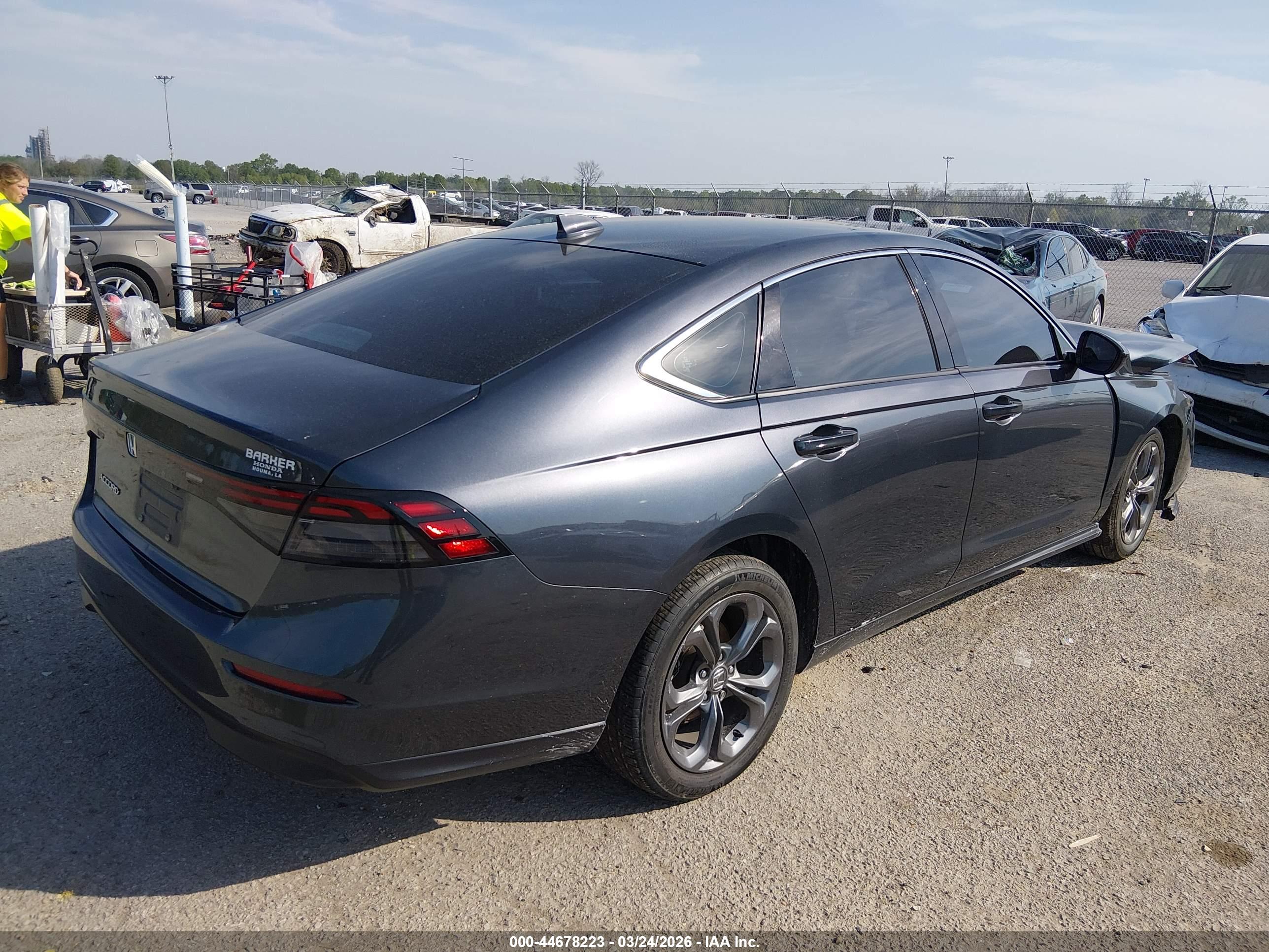 HONDA ACCORD image 4