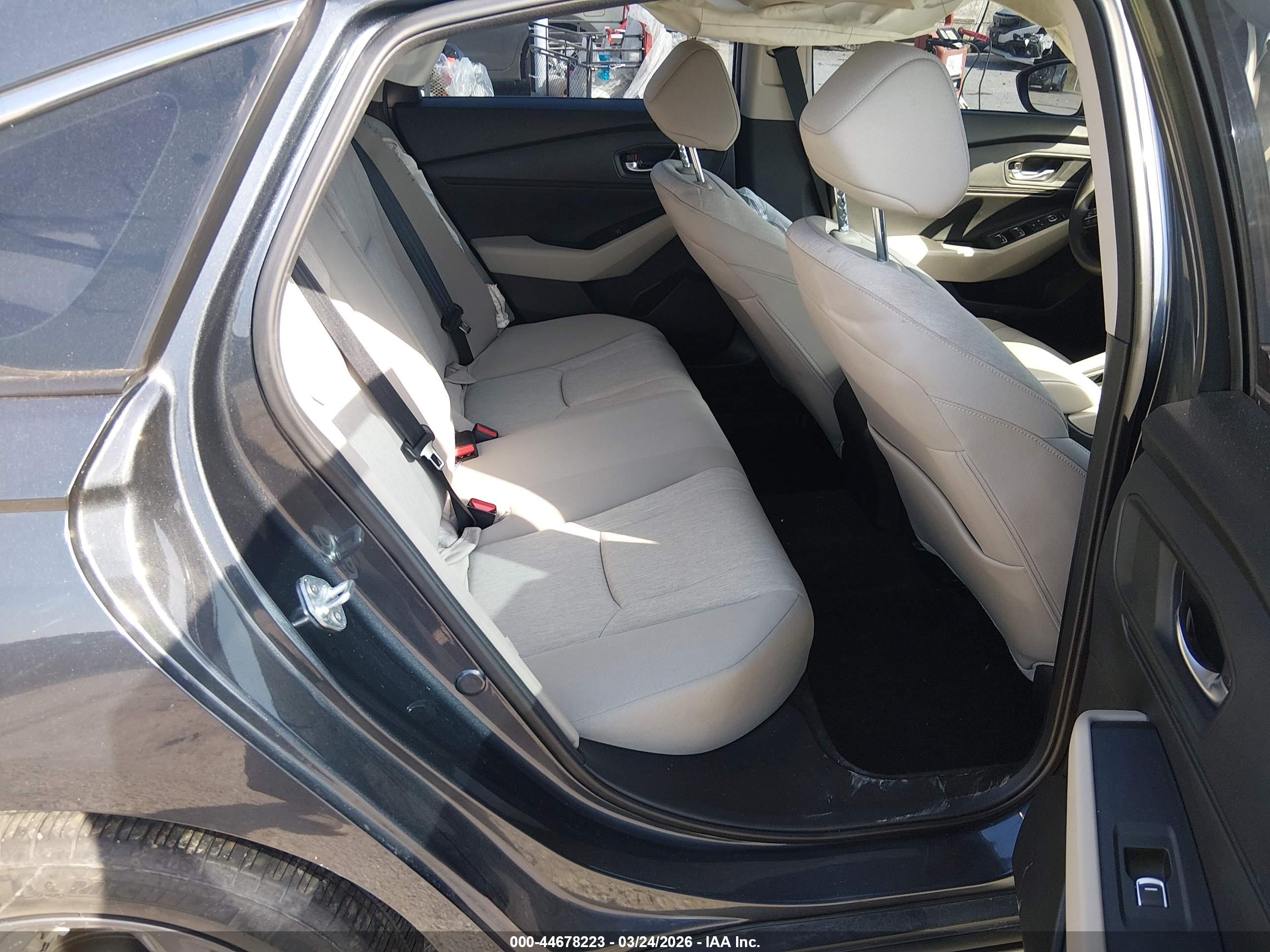 HONDA ACCORD image 8