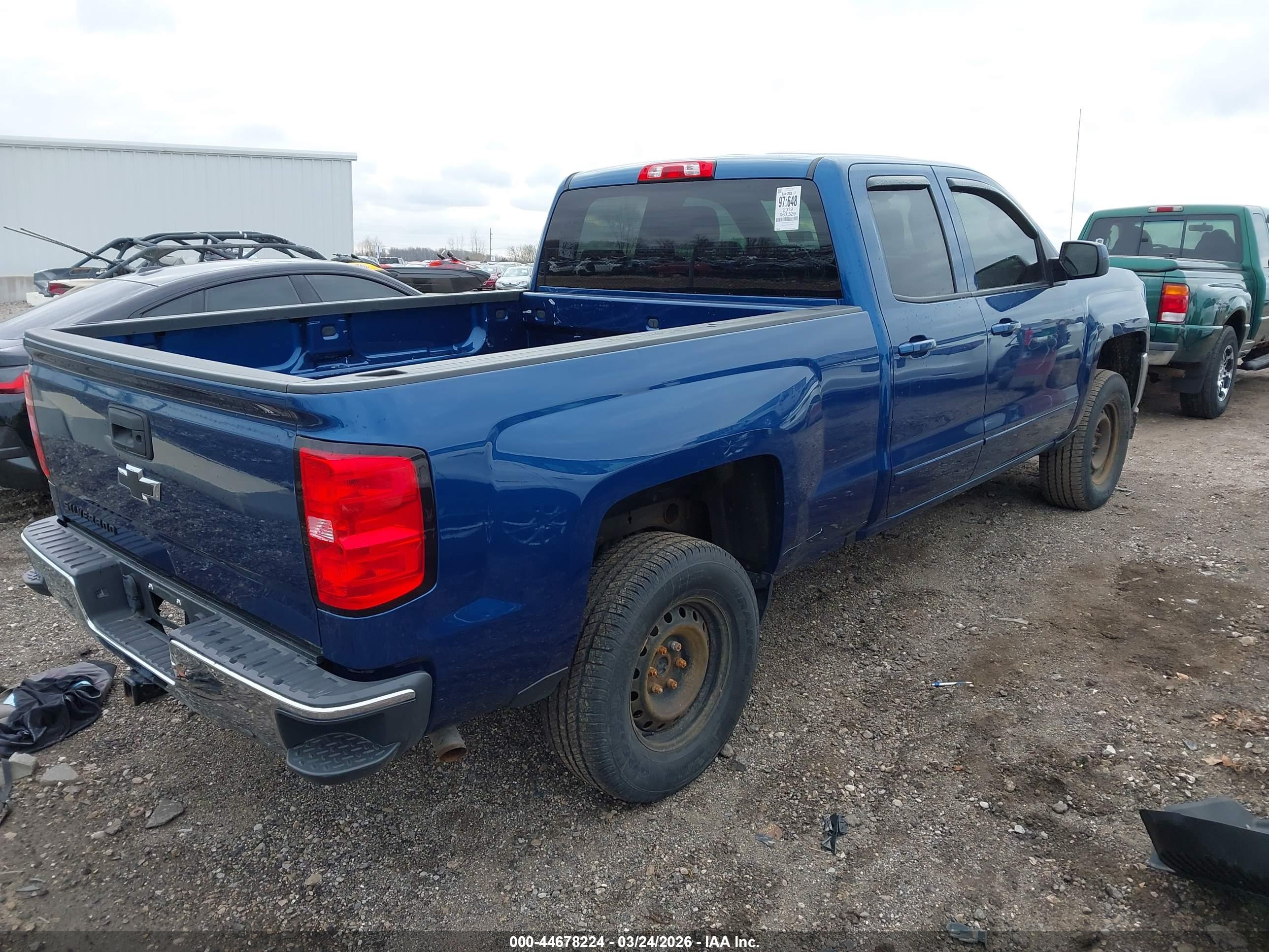 CHEVROLET SILVERADO image 4