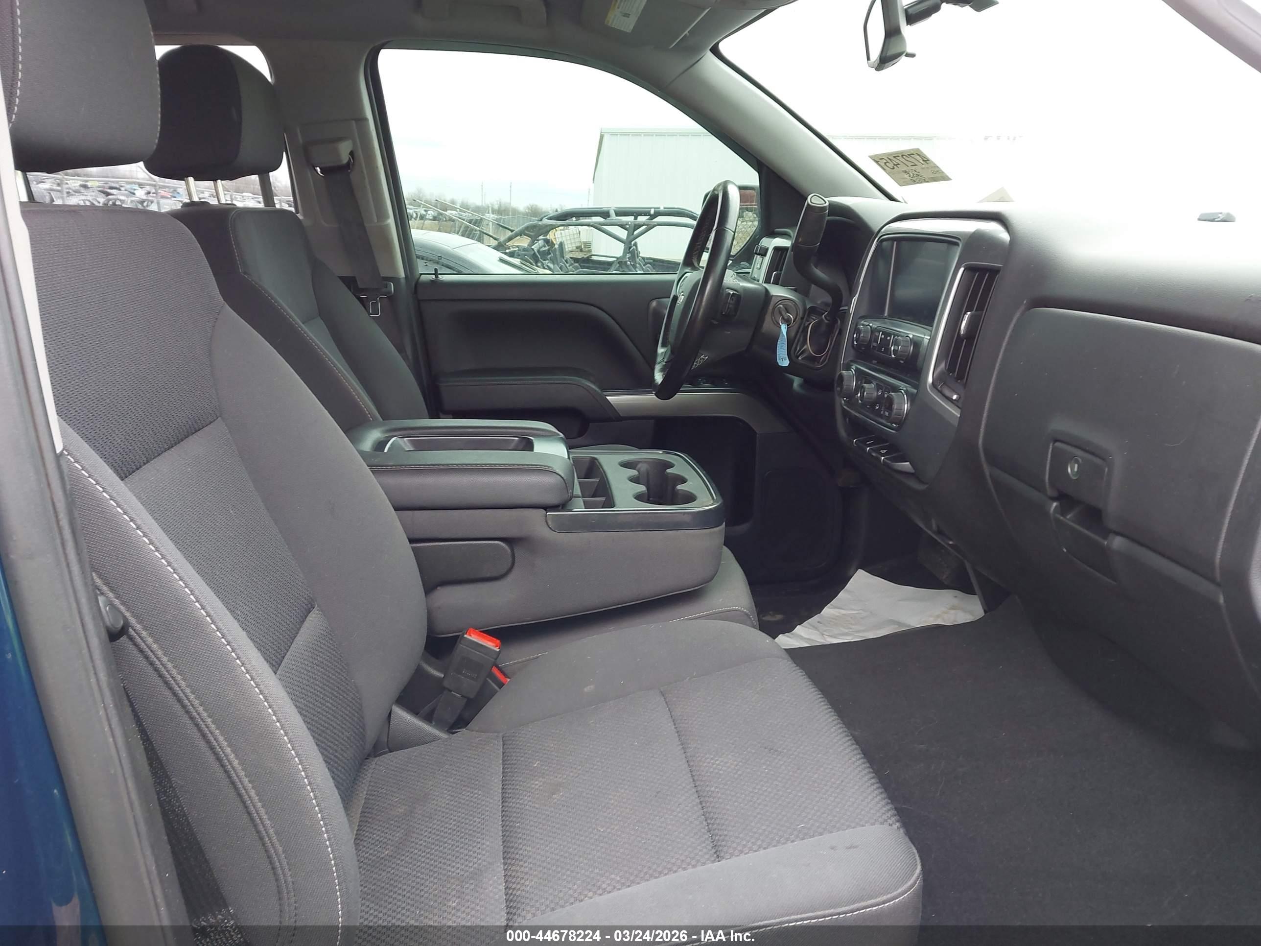 CHEVROLET SILVERADO image 5
