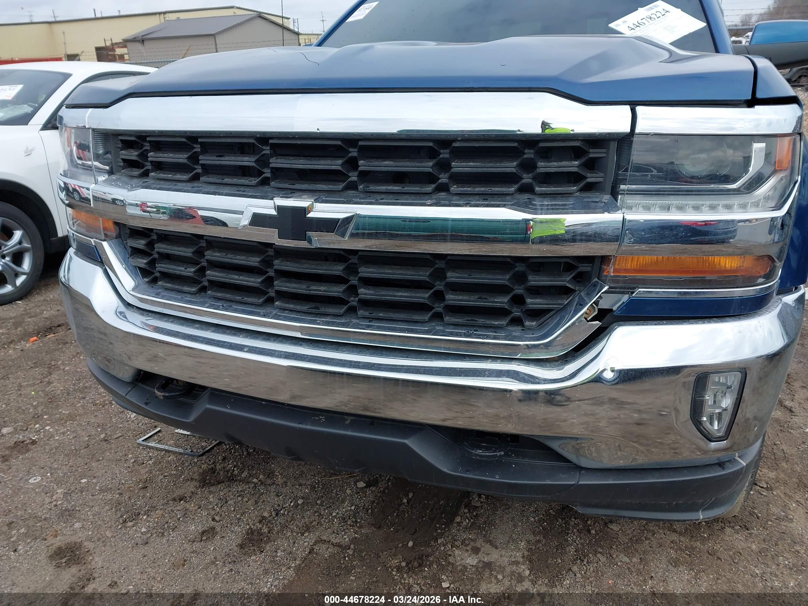 CHEVROLET SILVERADO image 6