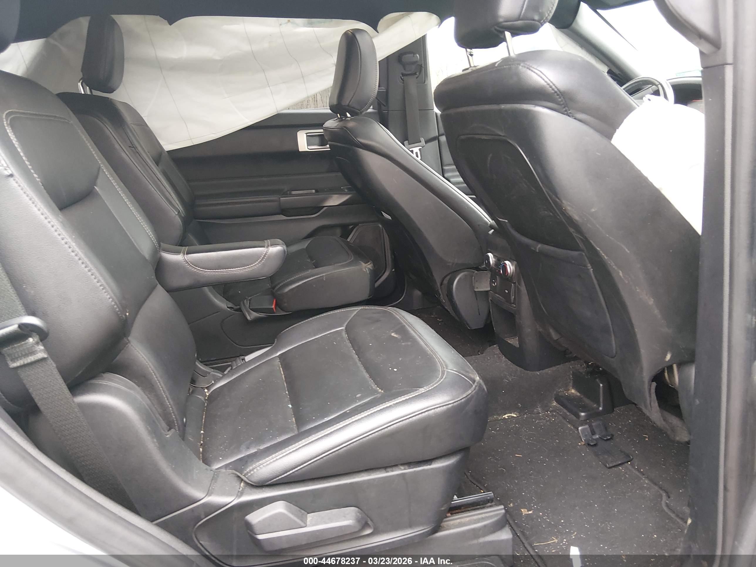 FORD EXPLORER image 8