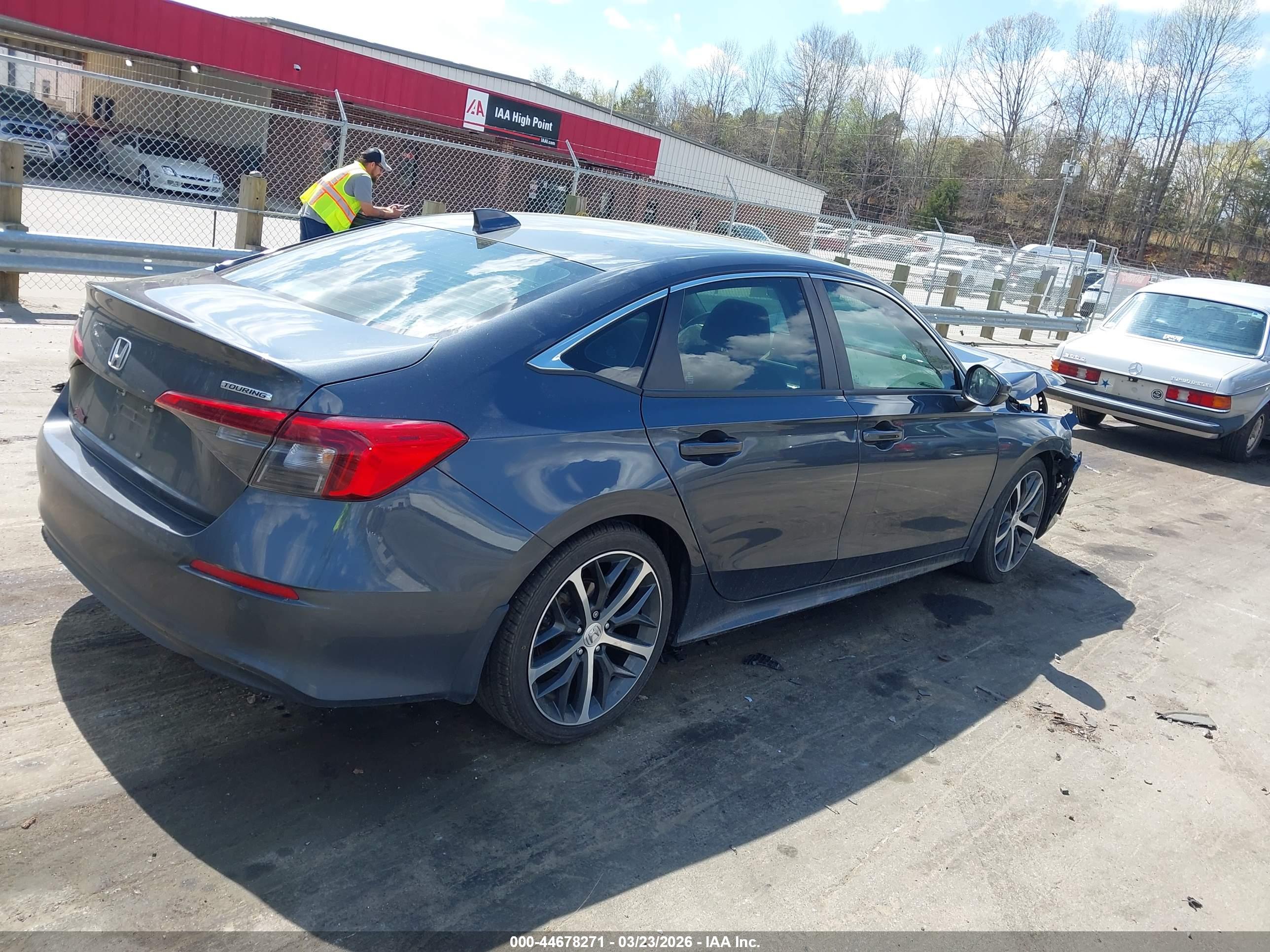HONDA CIVIC image 4