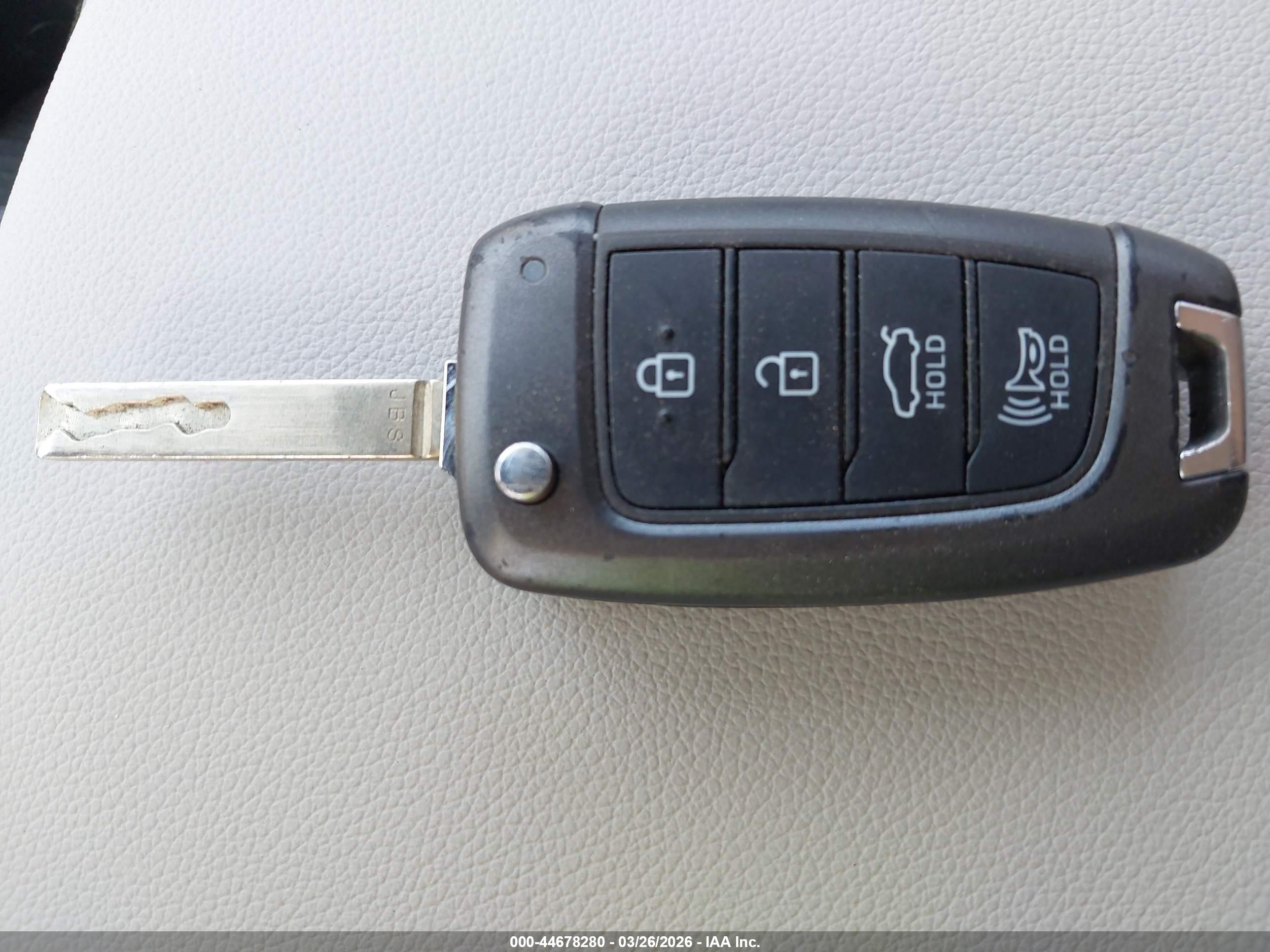 HYUNDAI TUCSON image 11