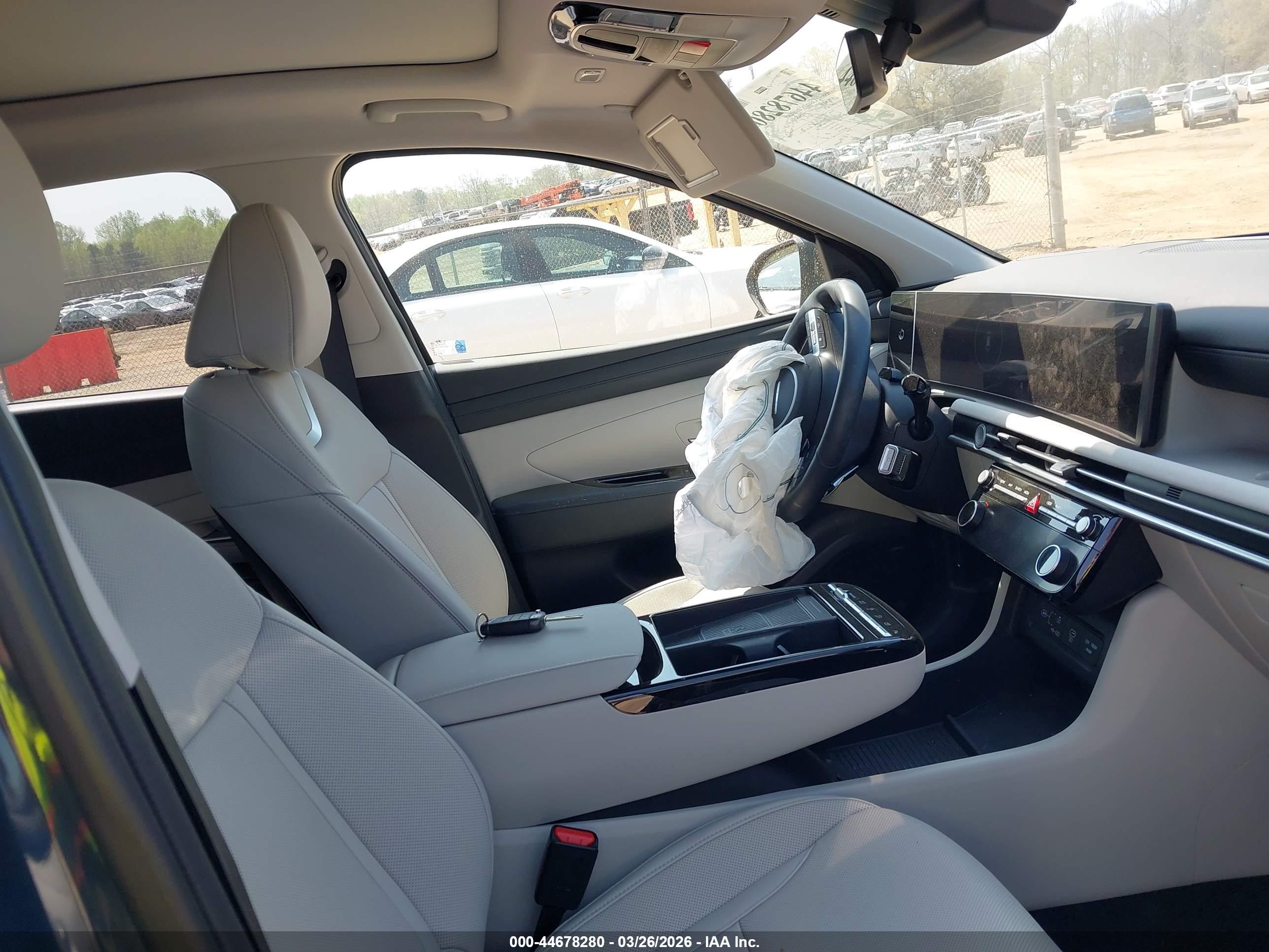HYUNDAI TUCSON image 5