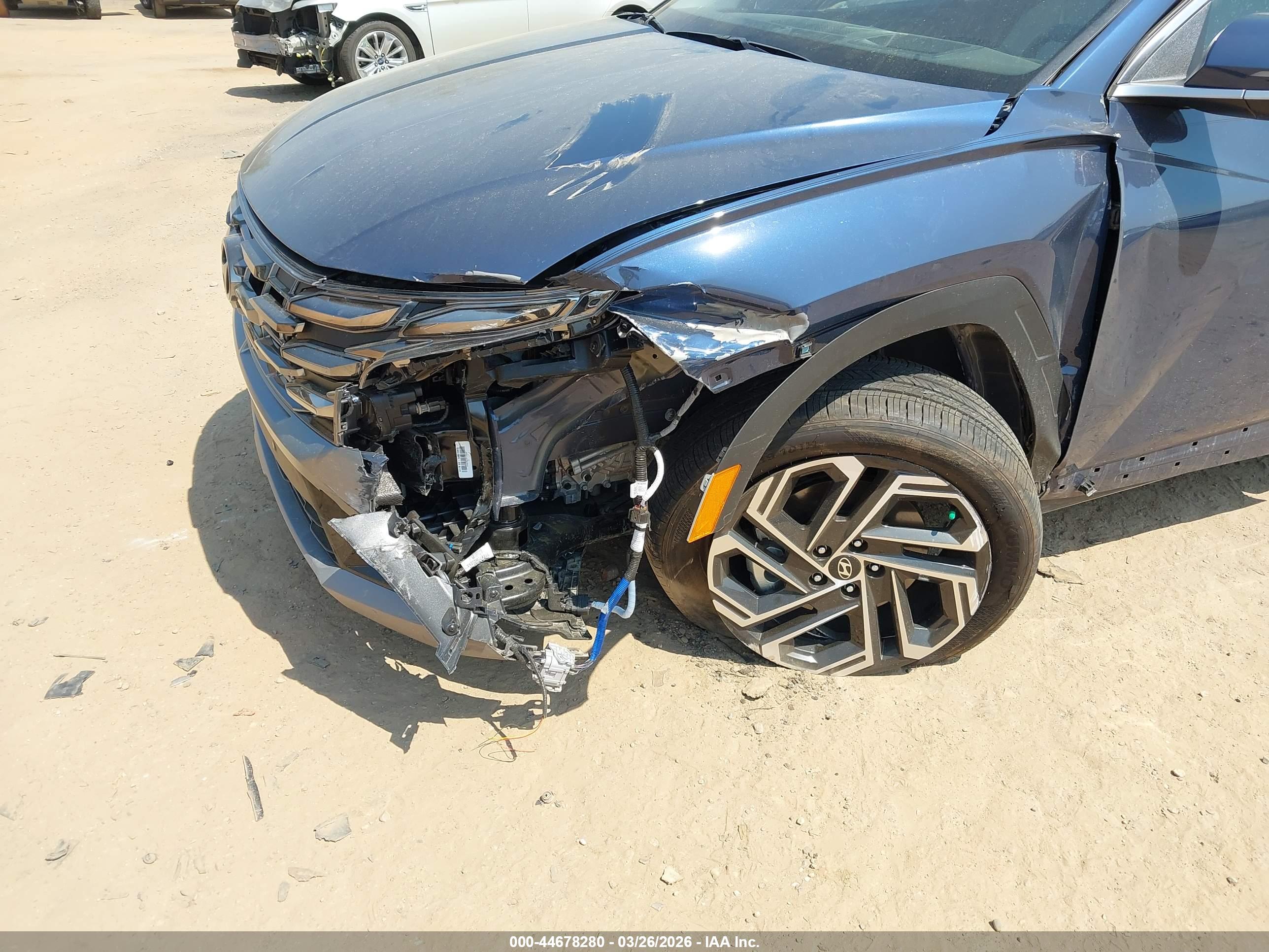 HYUNDAI TUCSON image 6