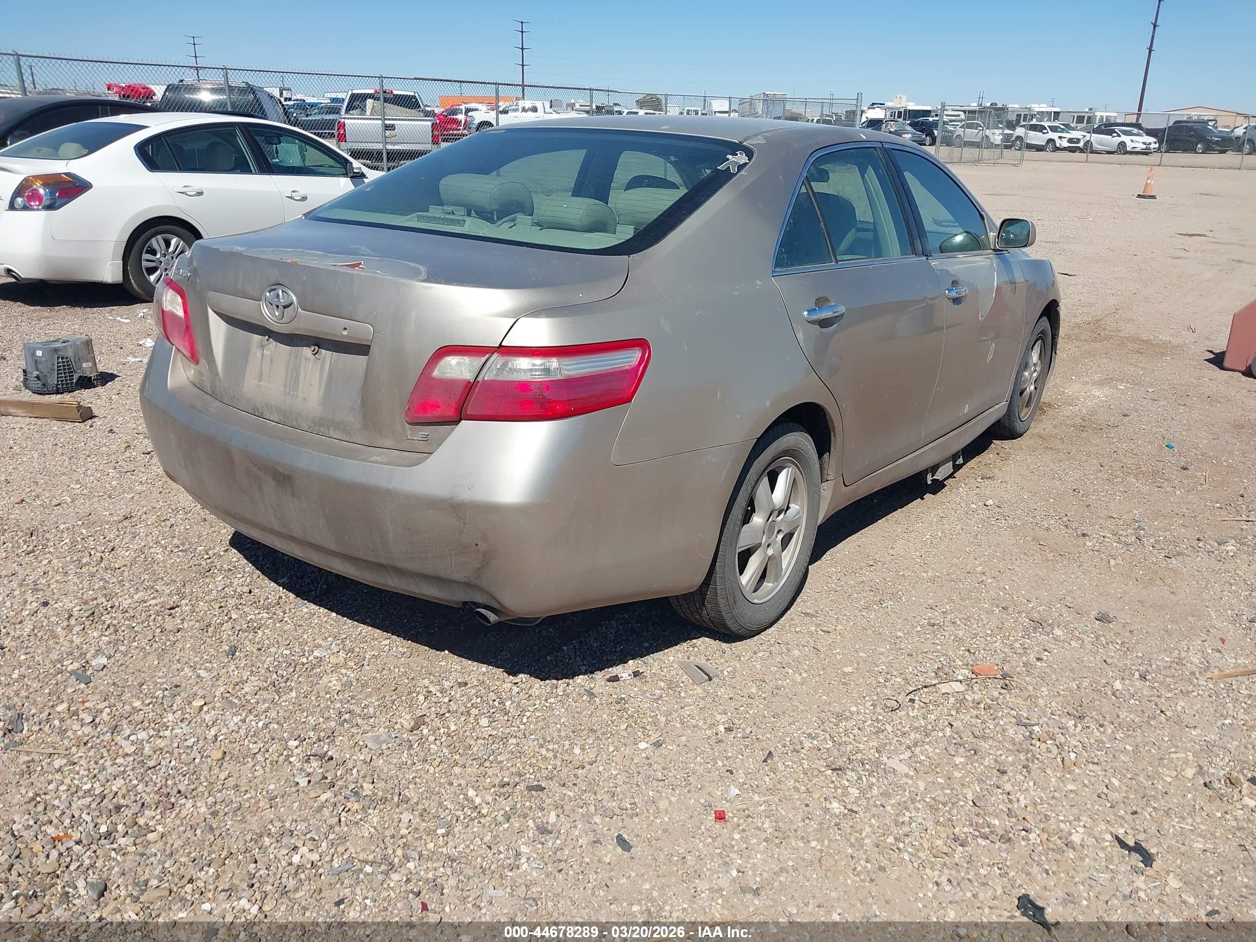 TOYOTA CAMRY image 4
