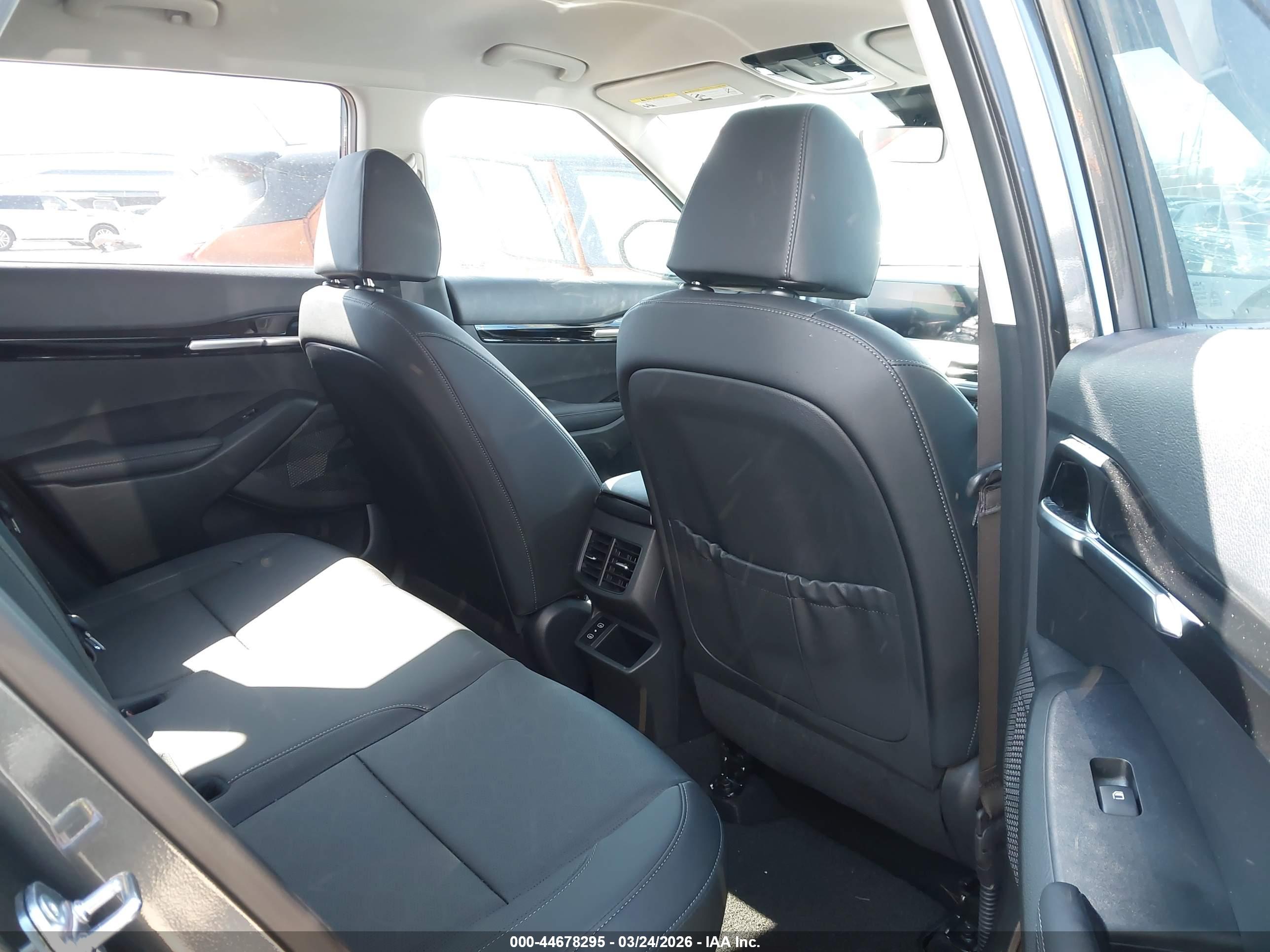 KIA SELTOS image 8