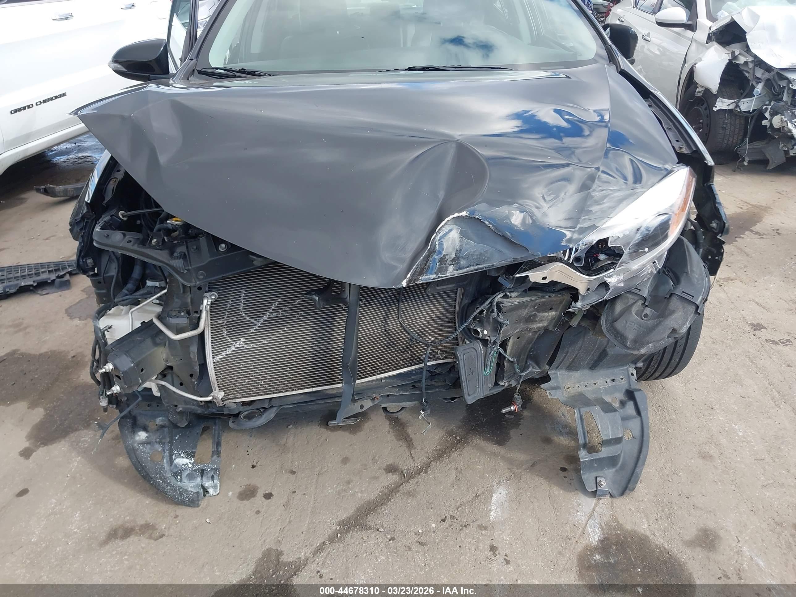 TOYOTA COROLLA image 6