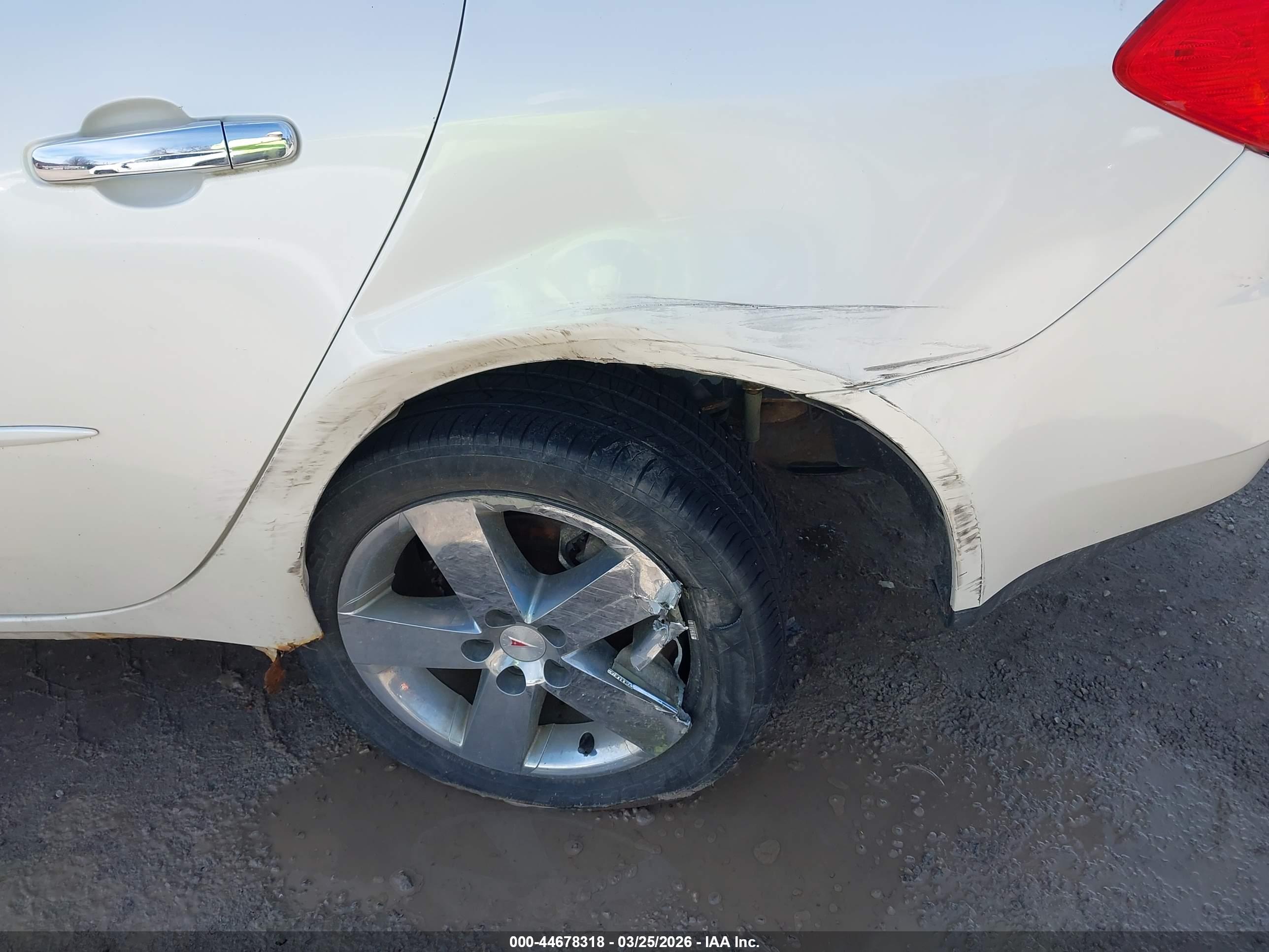 PONTIAC G6 image 6