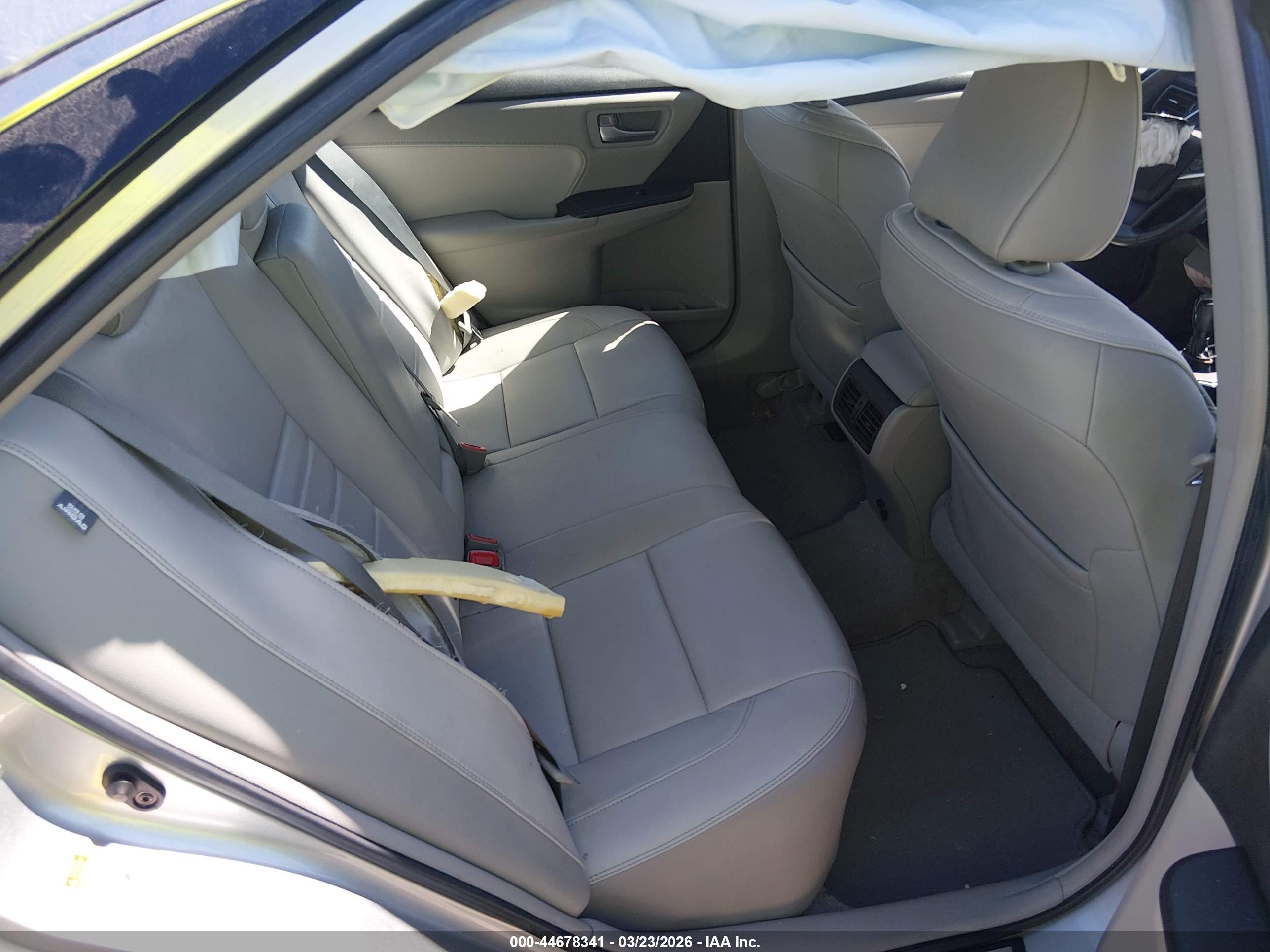TOYOTA CAMRY image 8