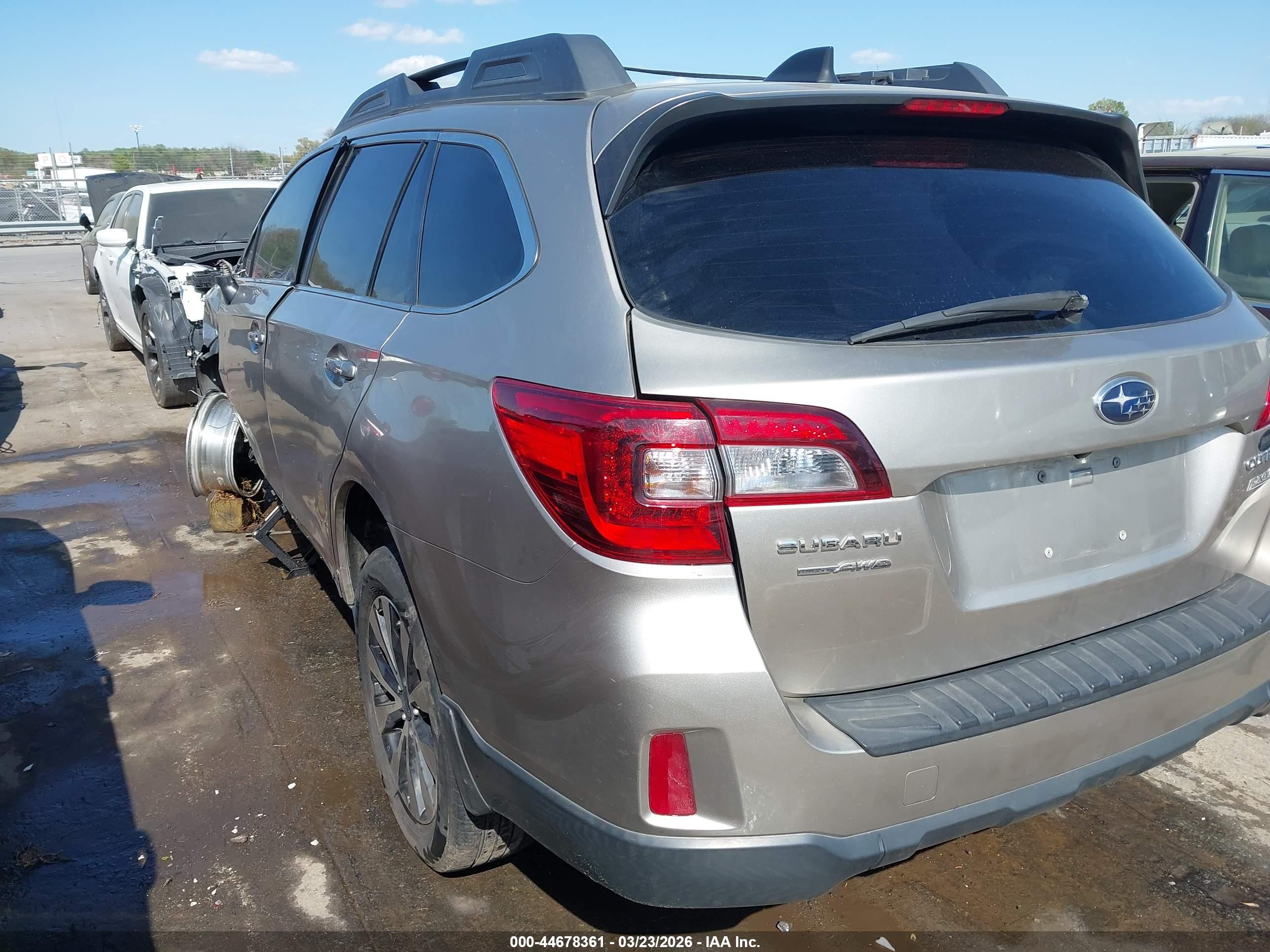 SUBARU OUTBACK image 3