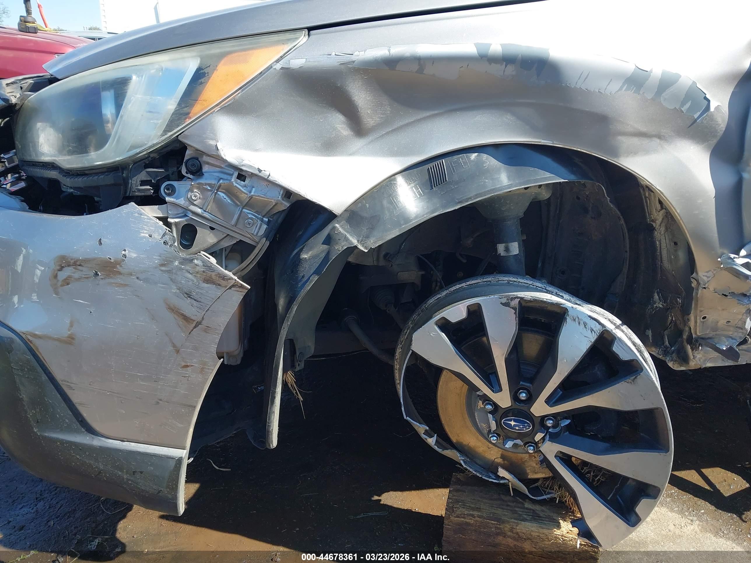 SUBARU OUTBACK image 6