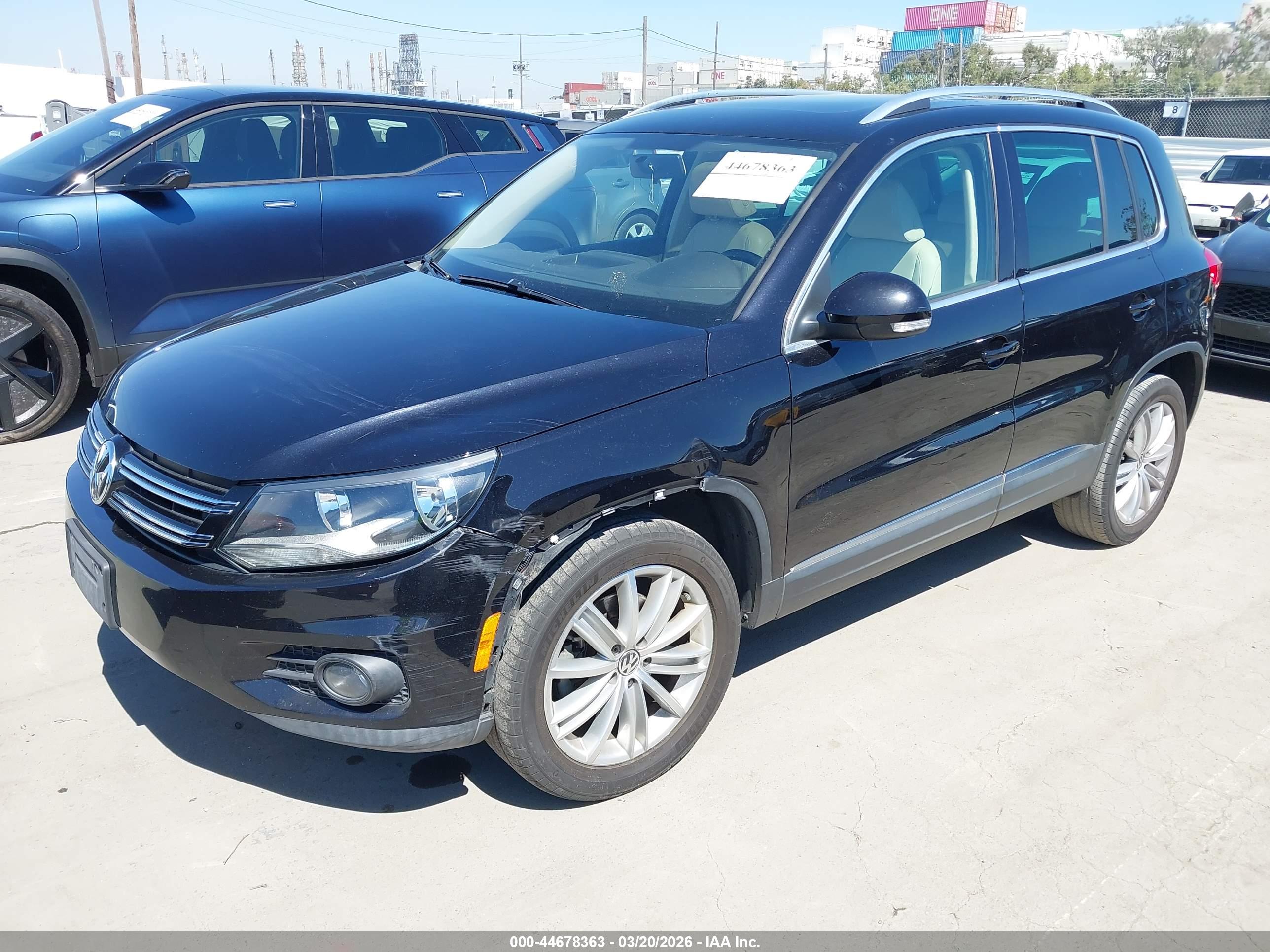 VOLKSWAGEN TIGUAN image 2