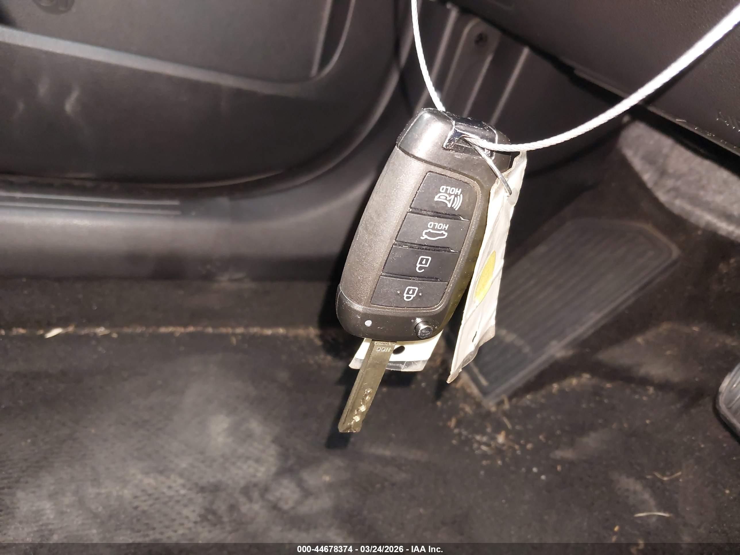 HYUNDAI SONATA image 11