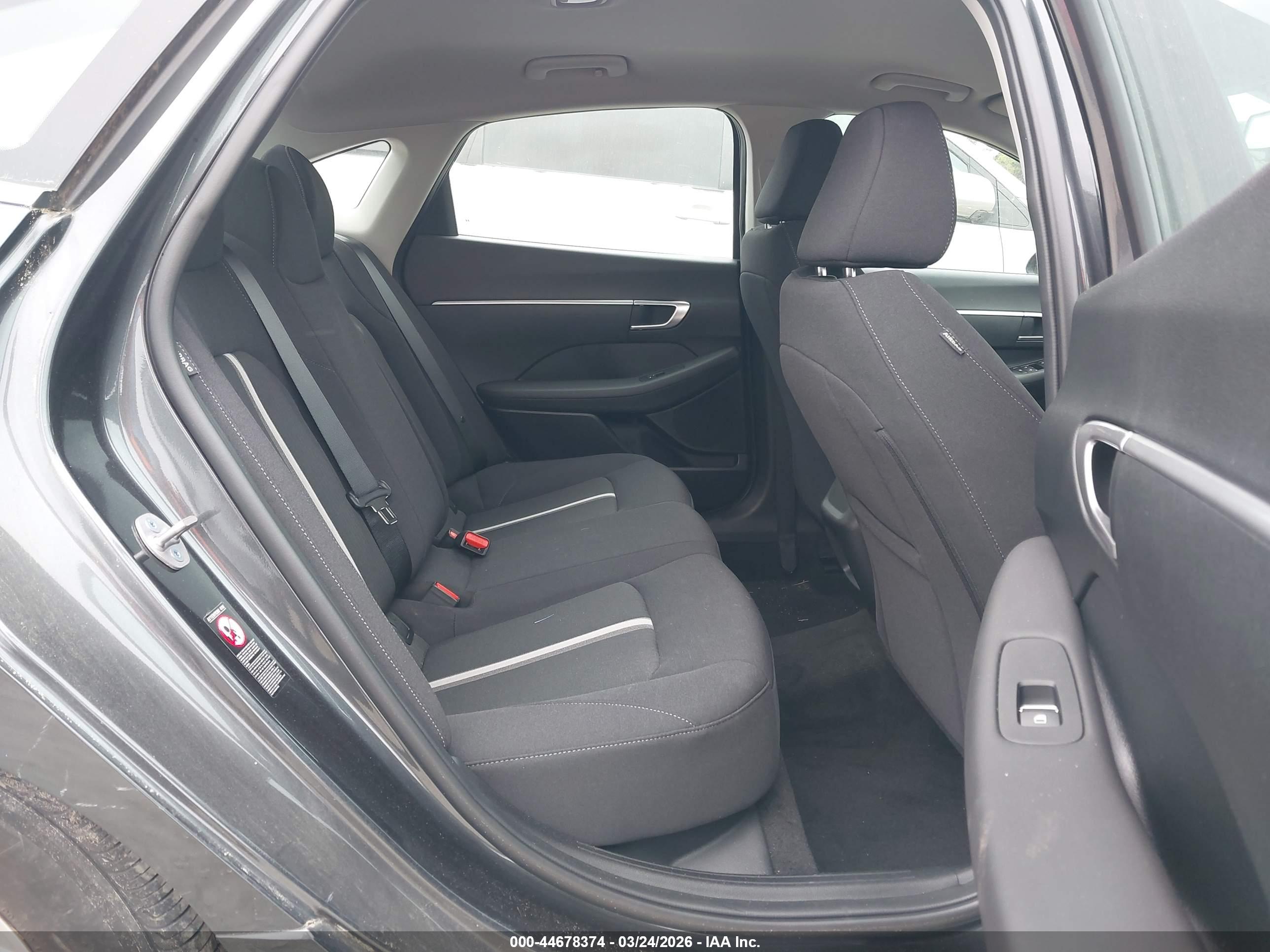 HYUNDAI SONATA image 8