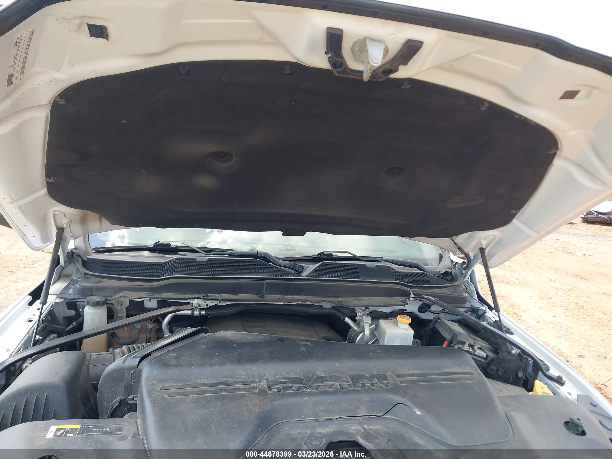 RAM 2500 image 10
