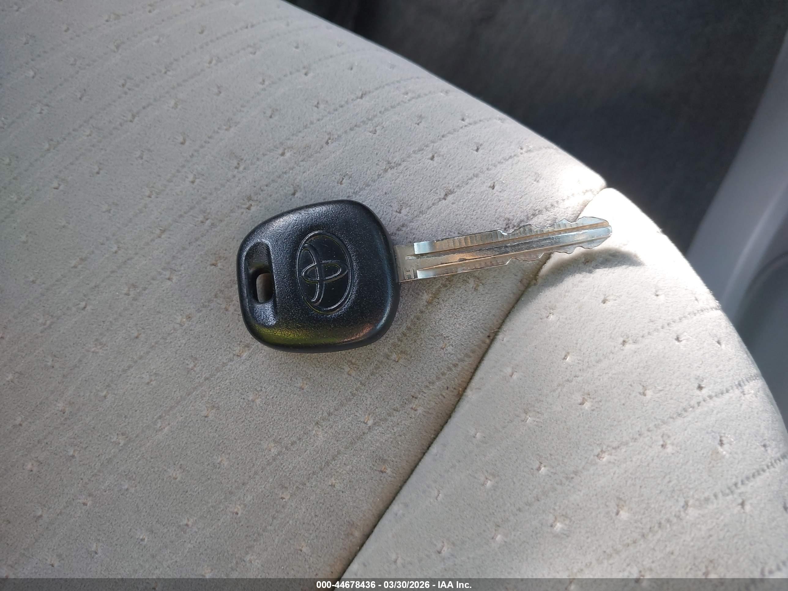 TOYOTA SIENNA image 11