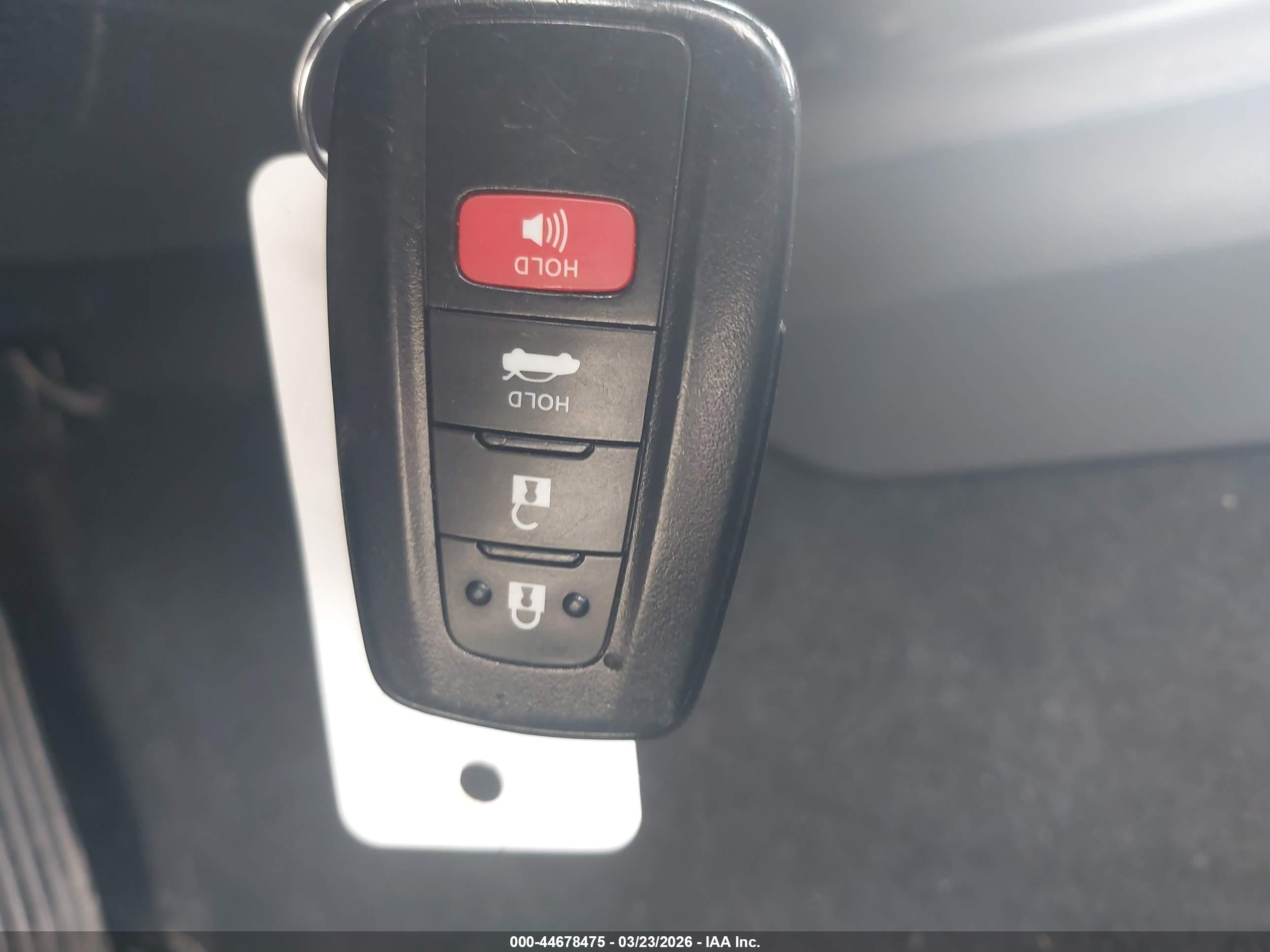 TOYOTA CAMRY image 11