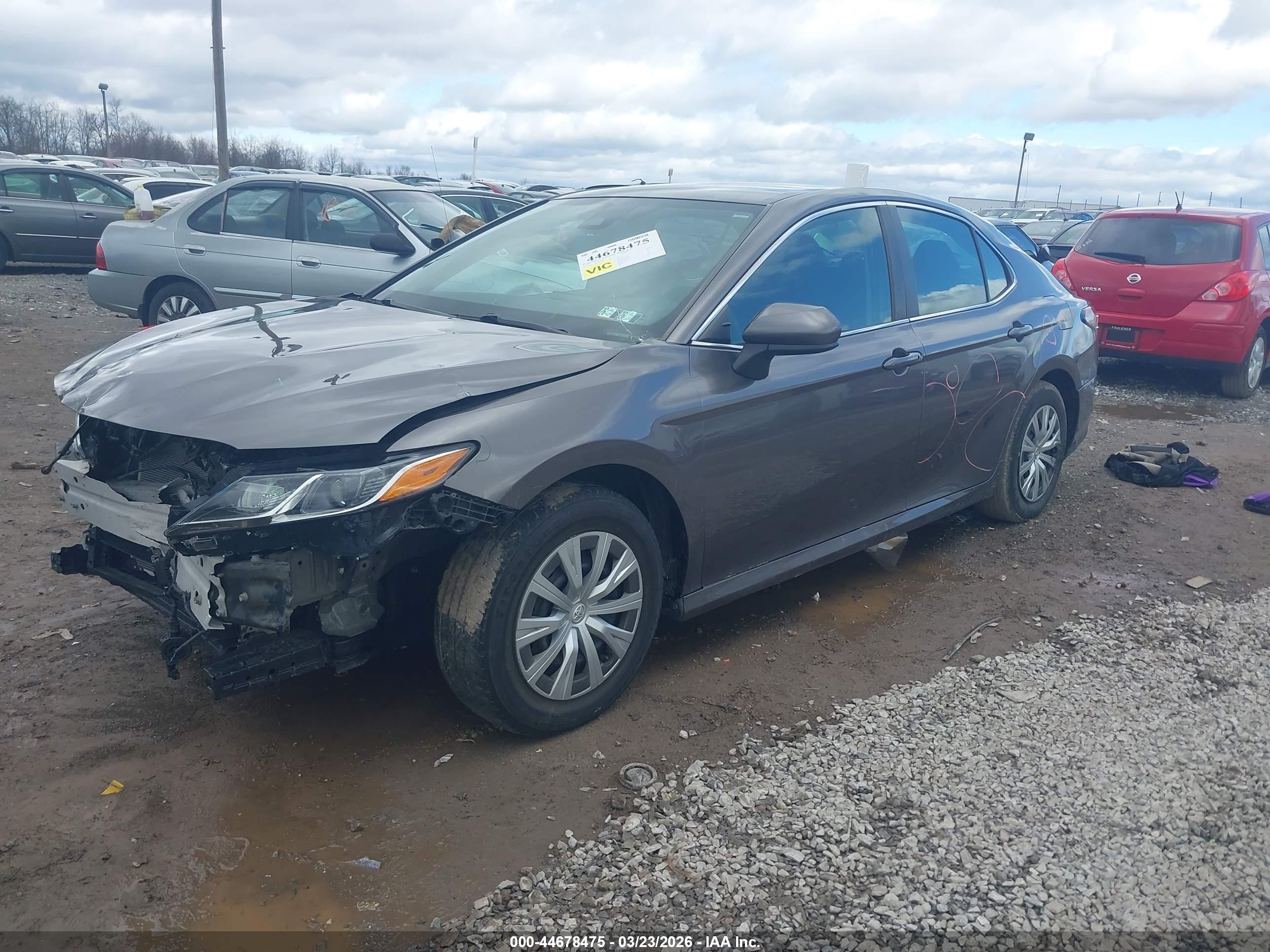 TOYOTA CAMRY image 2